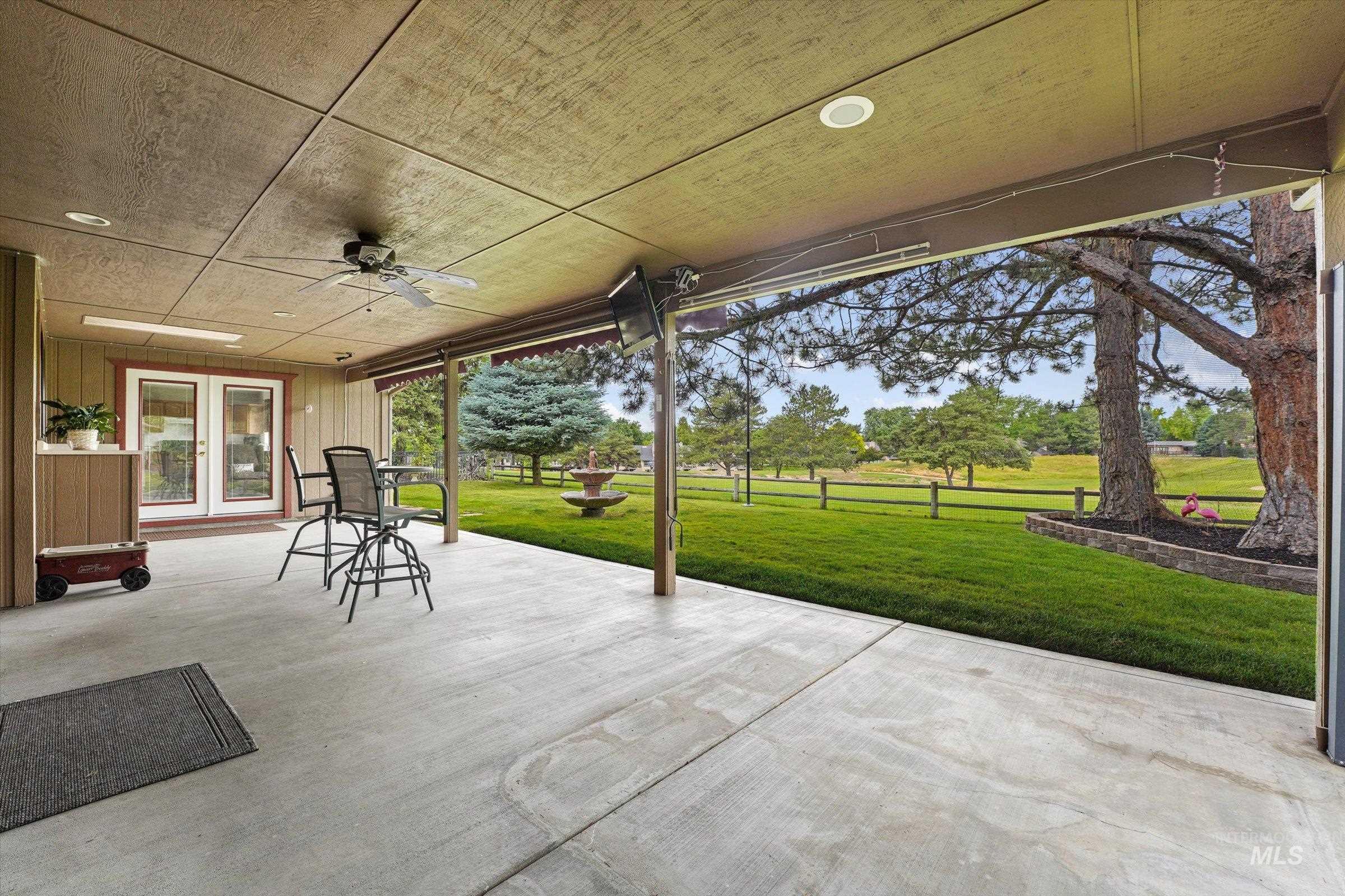 575 N Pebble Beach Way Property Photo 40
