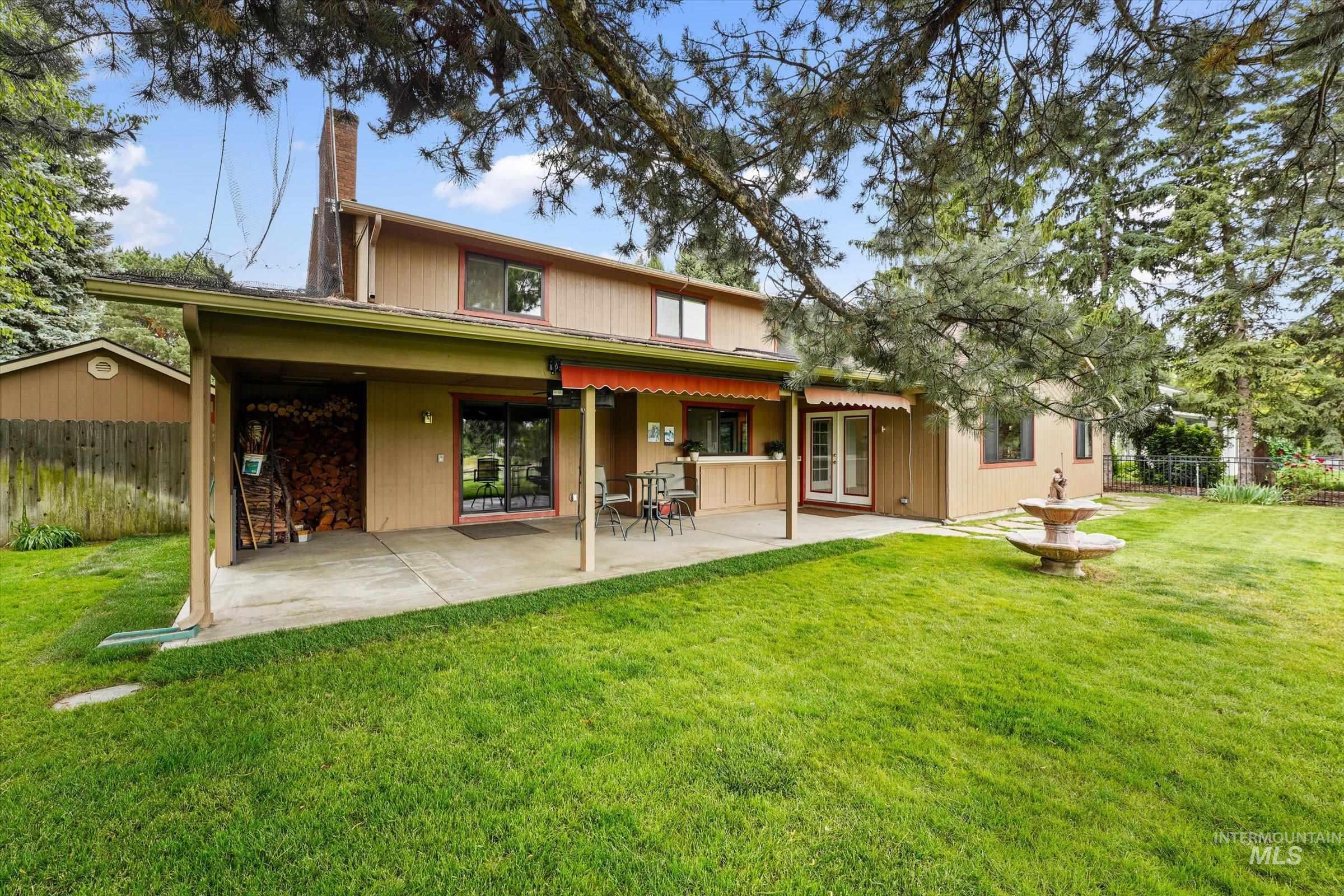 575 N Pebble Beach Way Property Photo 42