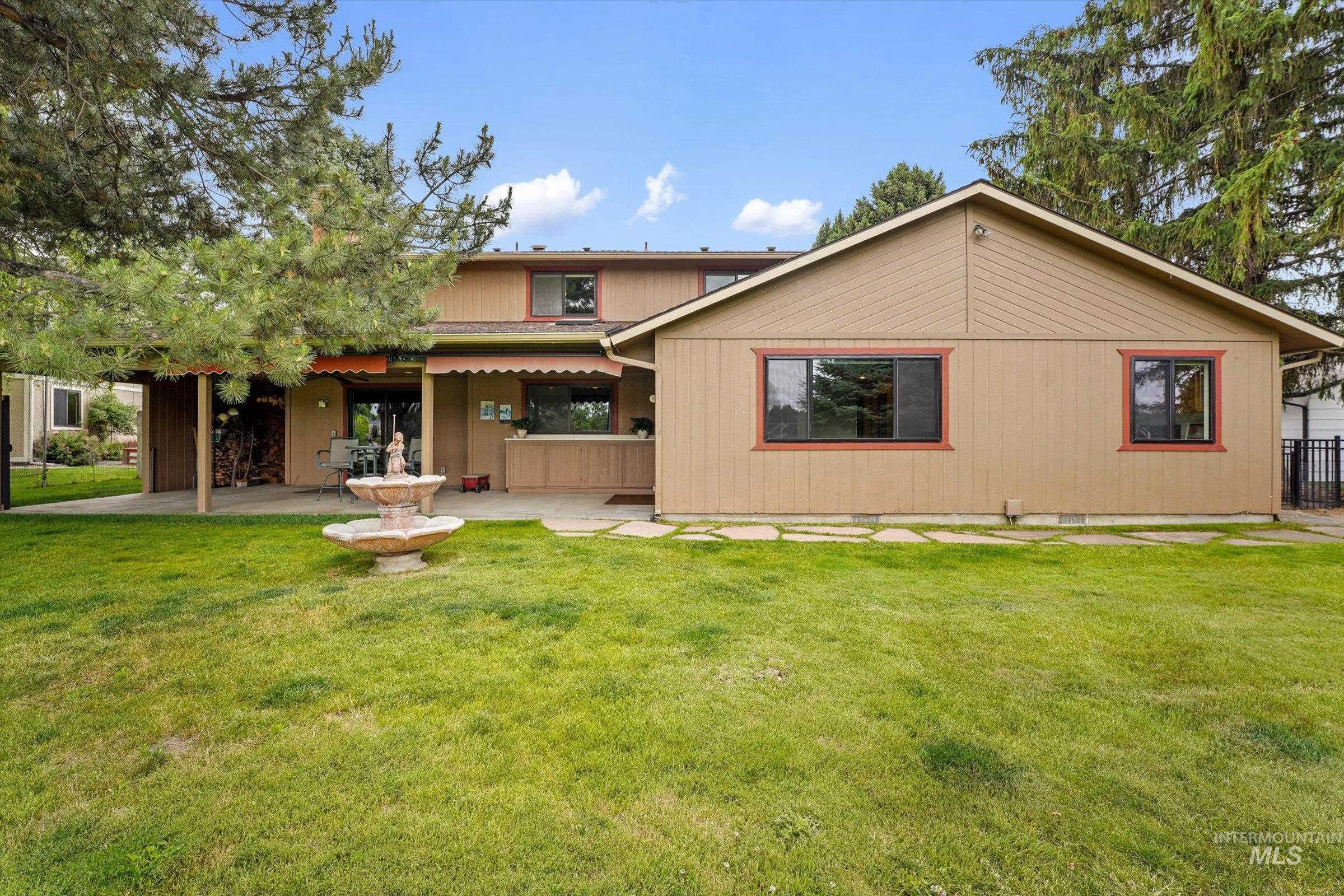 575 N Pebble Beach Way Property Photo 44