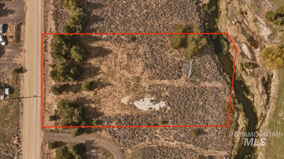 13124 Cameron Dr Property Photo 2