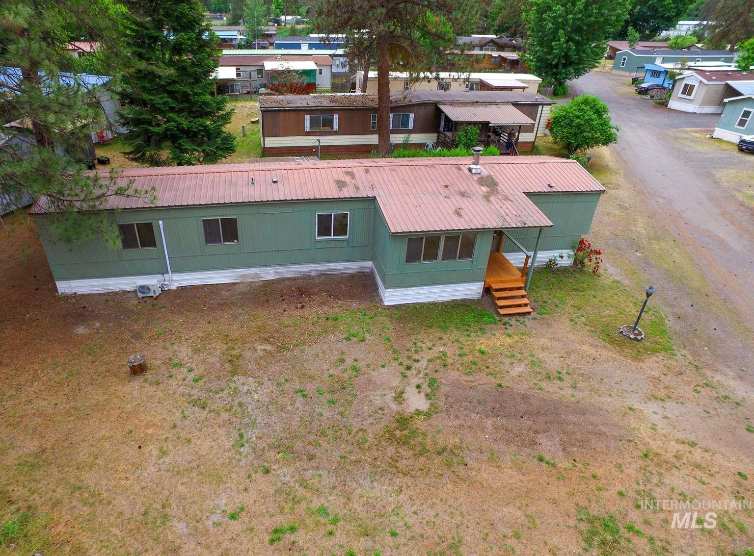 16 Kokanee Ln Property Photo 1