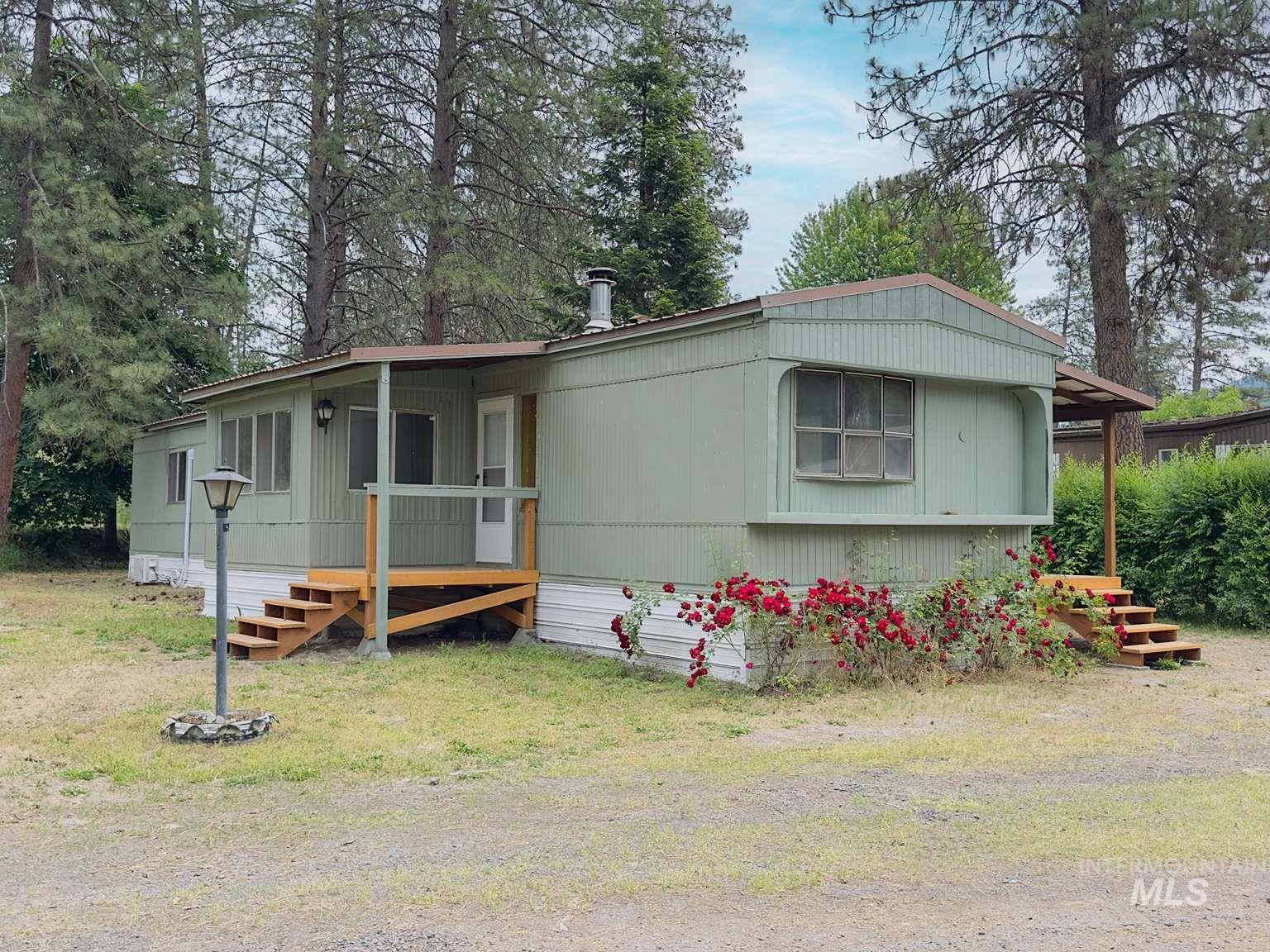 16 Kokanee Ln Property Photo 2