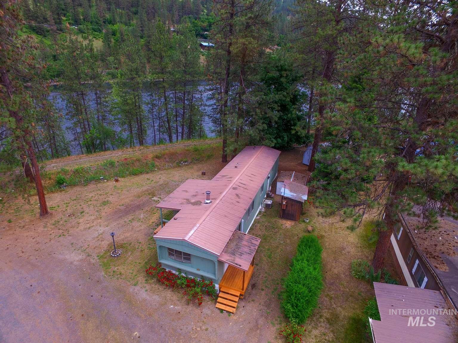 16 Kokanee Ln Property Photo 11
