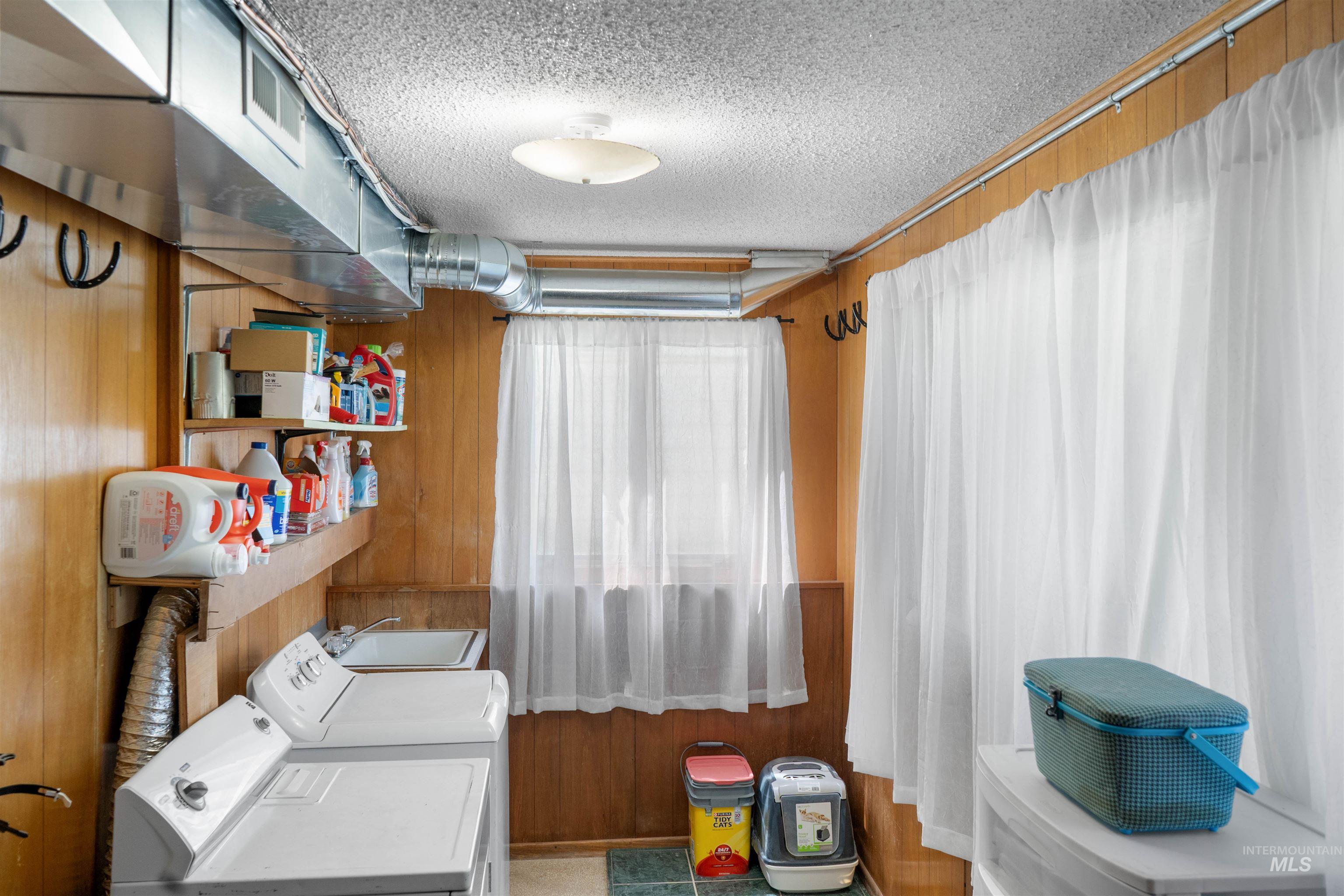 305 Walnut Street Property Photo 21