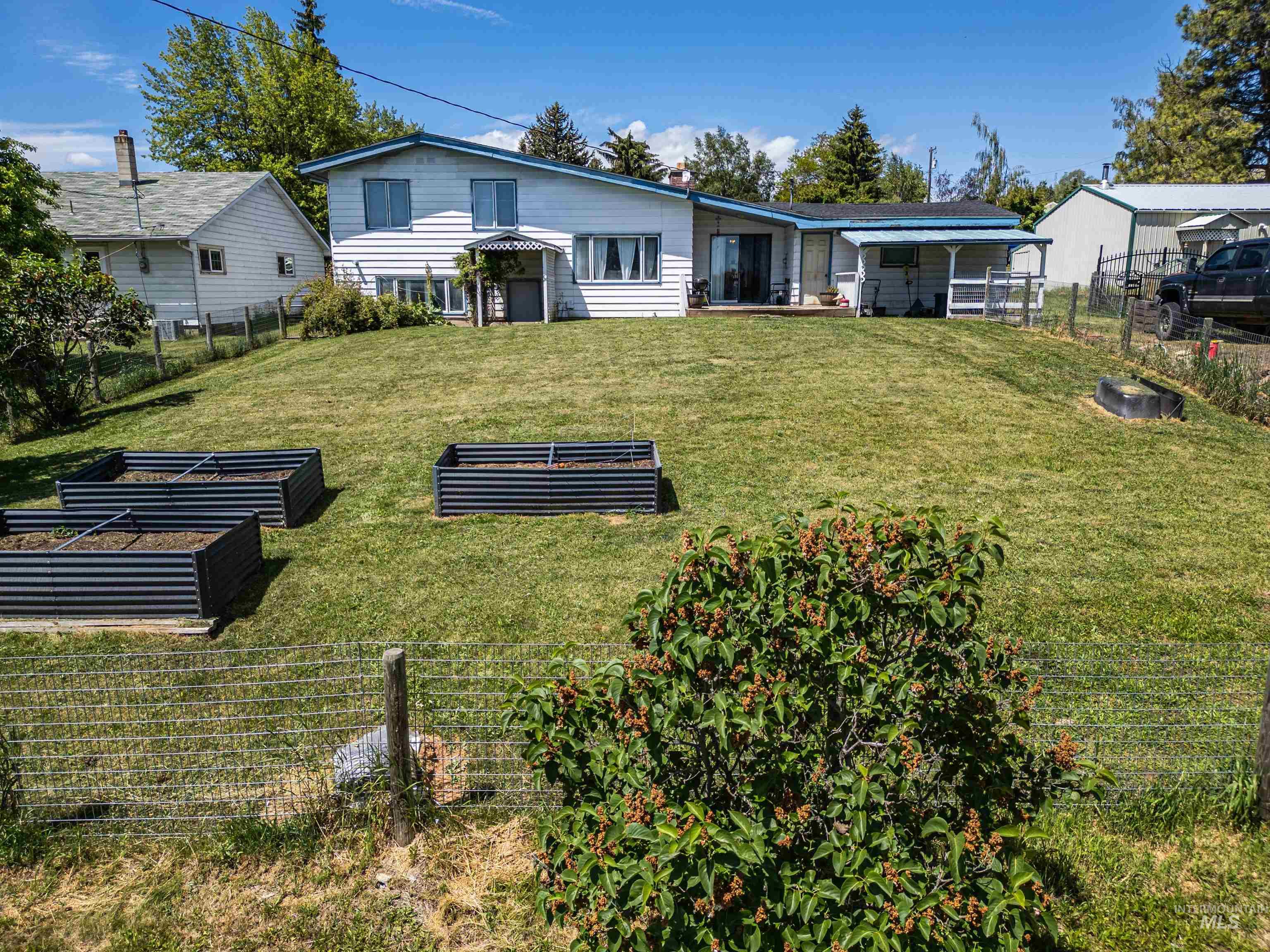 305 Walnut Street Property Photo 28