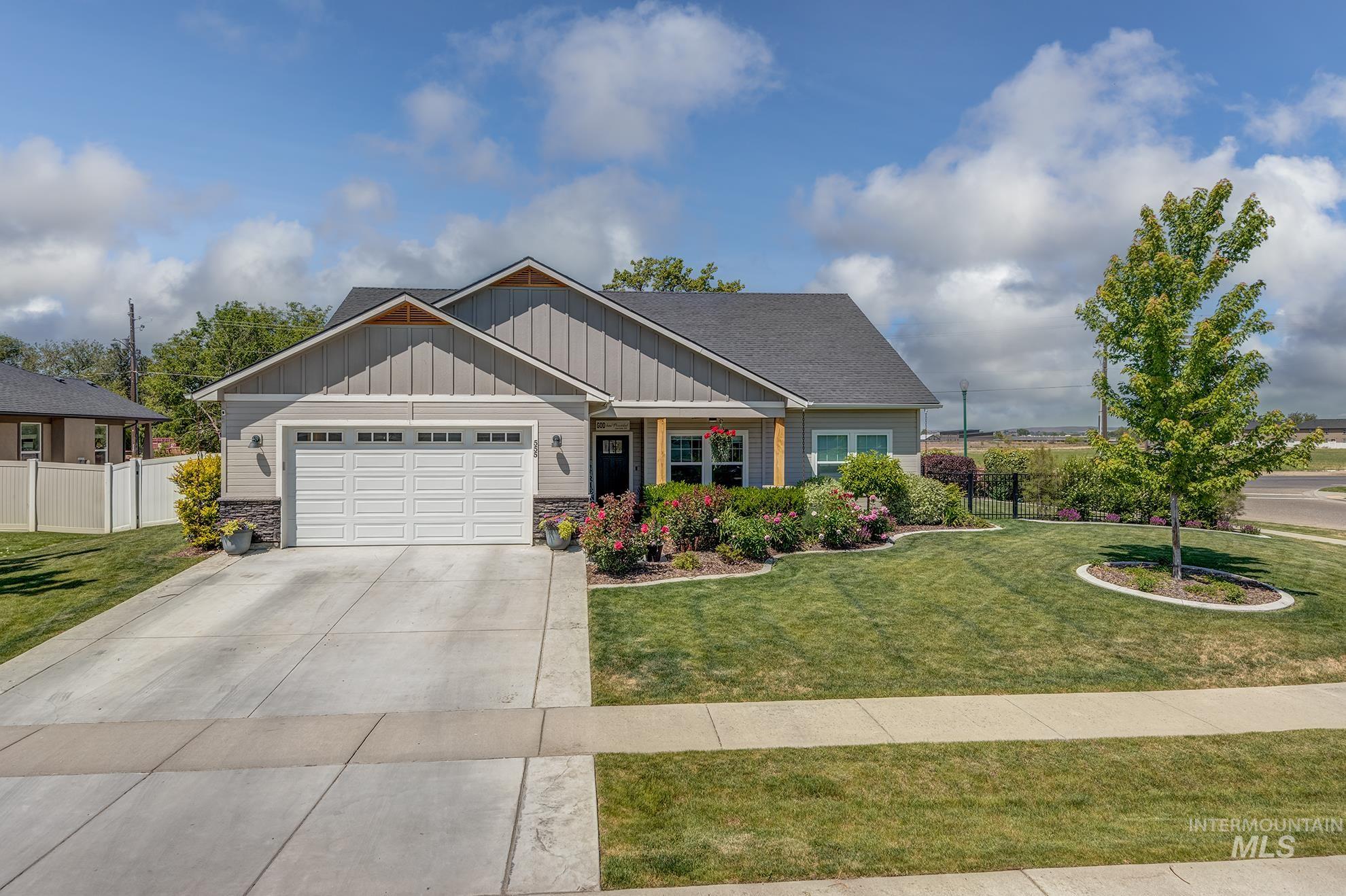 555 Syringa Falls Ct Property Photo 1