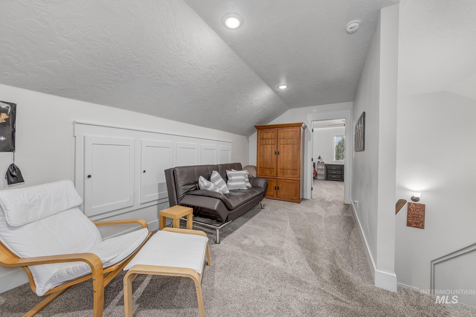 555 Syringa Falls Ct Property Photo 27