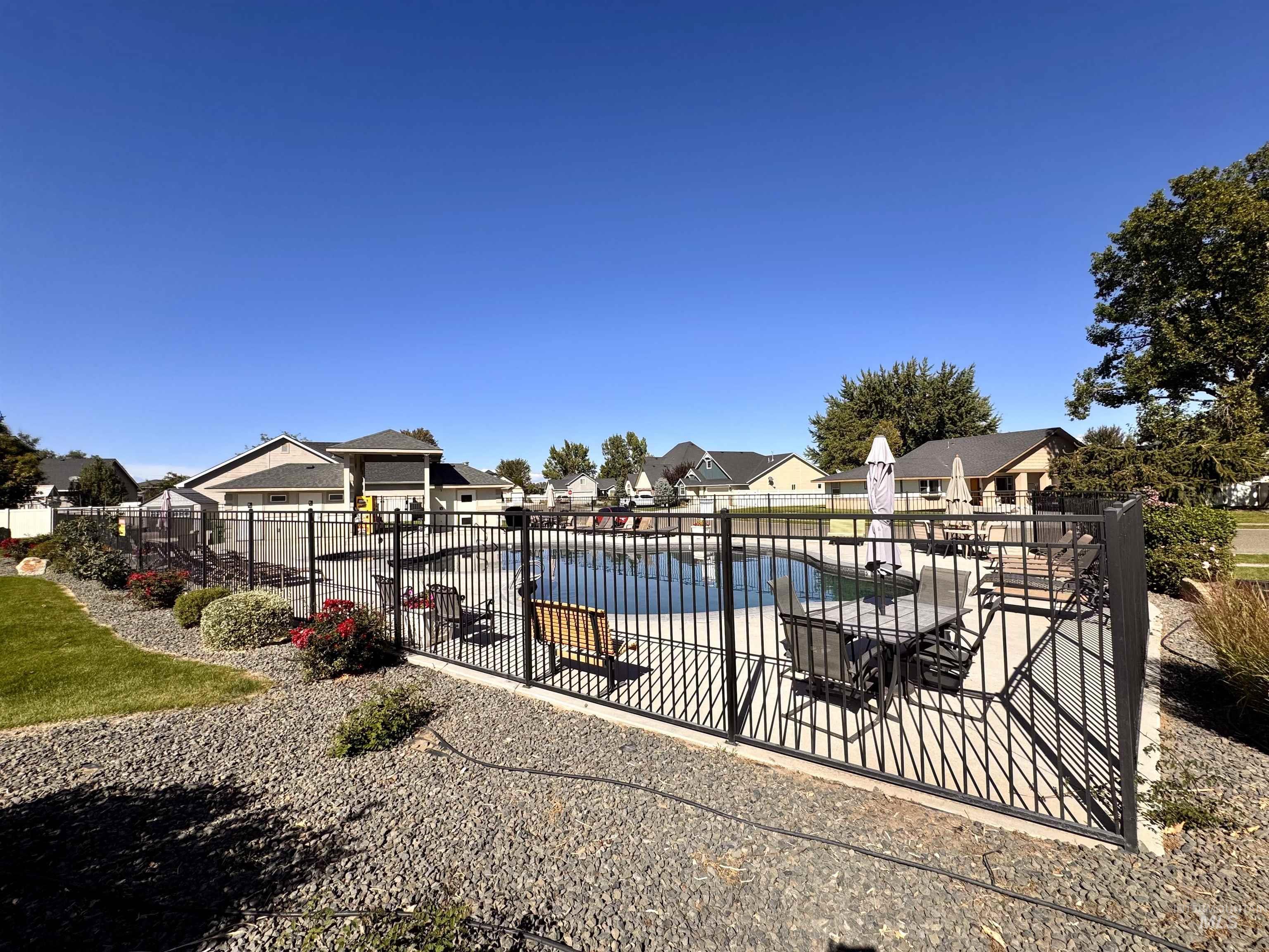 555 Syringa Falls Ct Property Photo 45