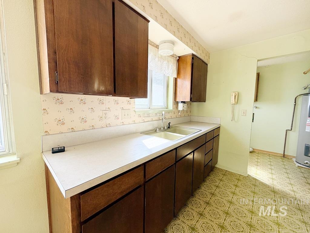 7060 S Valley Heights Drive Property Photo 10