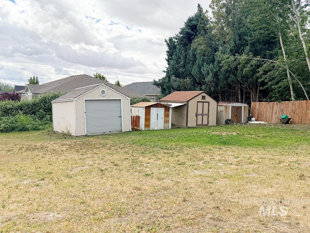 7060 S Valley Heights Drive Property Photo 19