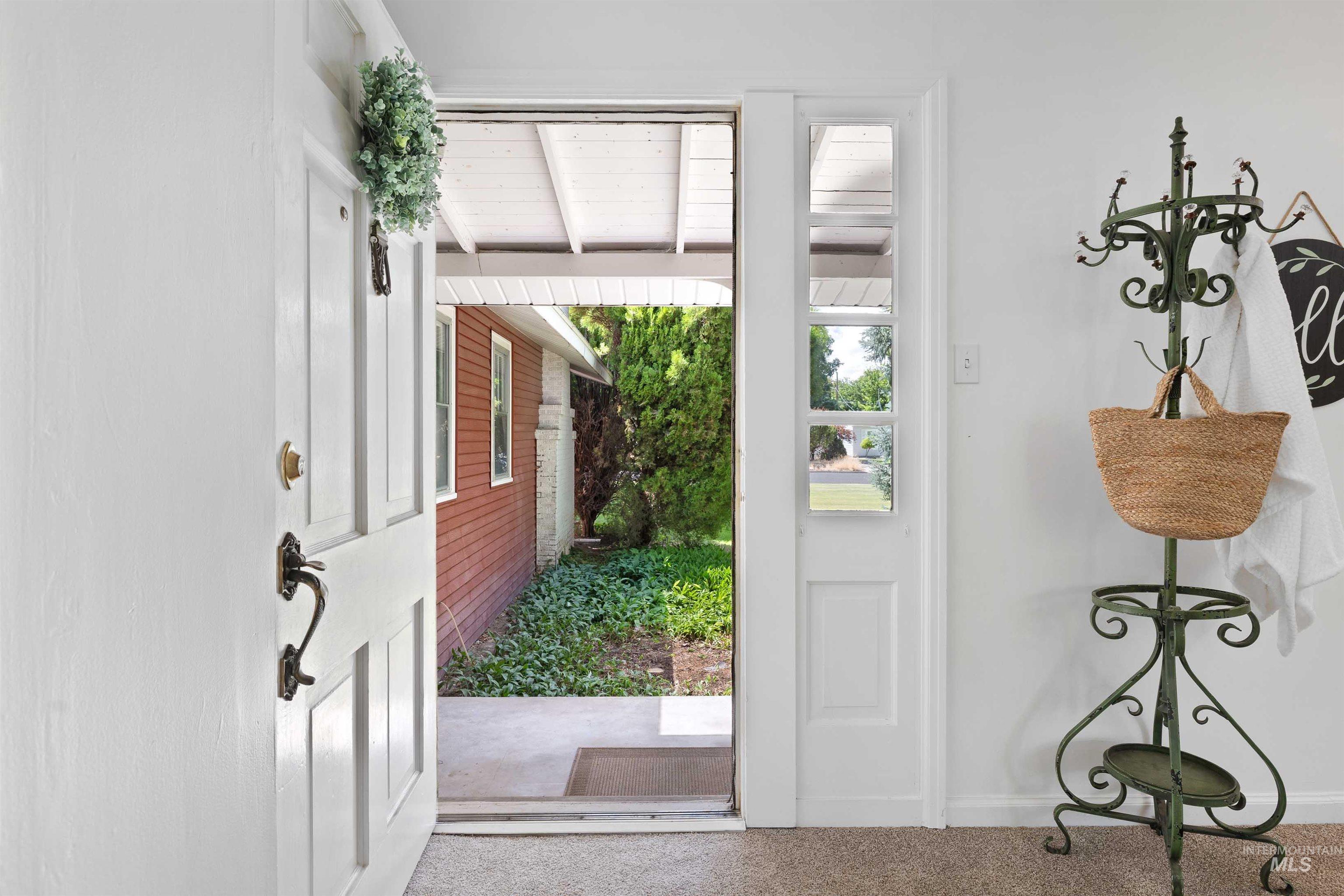 346 Buchanan St. Property Photo 2