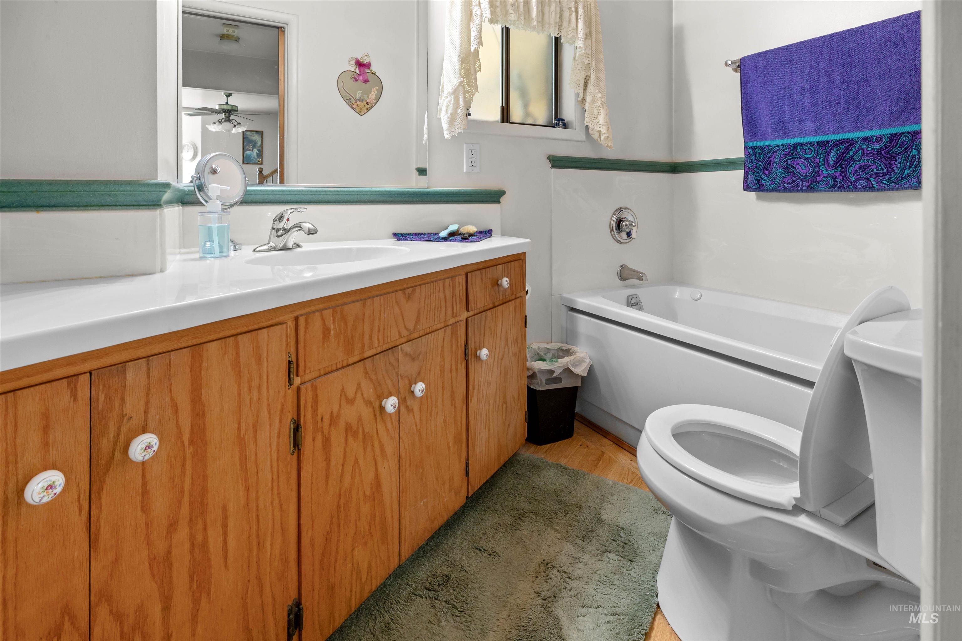 802 Foster Ave Property Photo 29