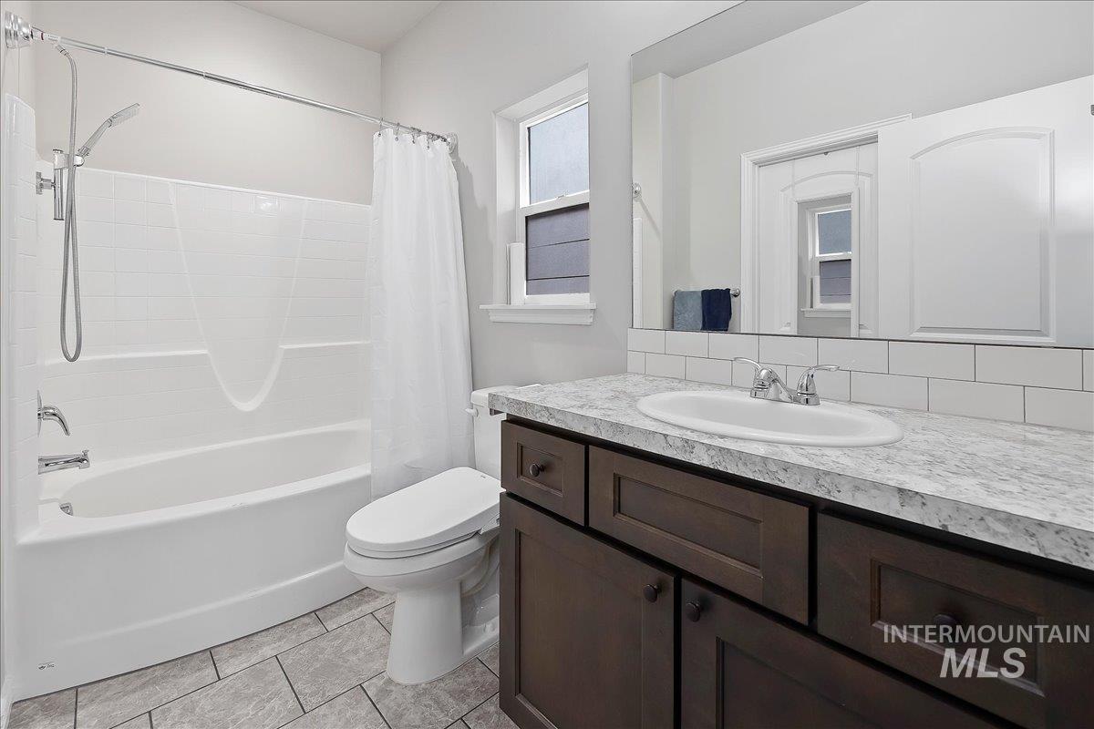 514 21st Ave E Property Photo 21
