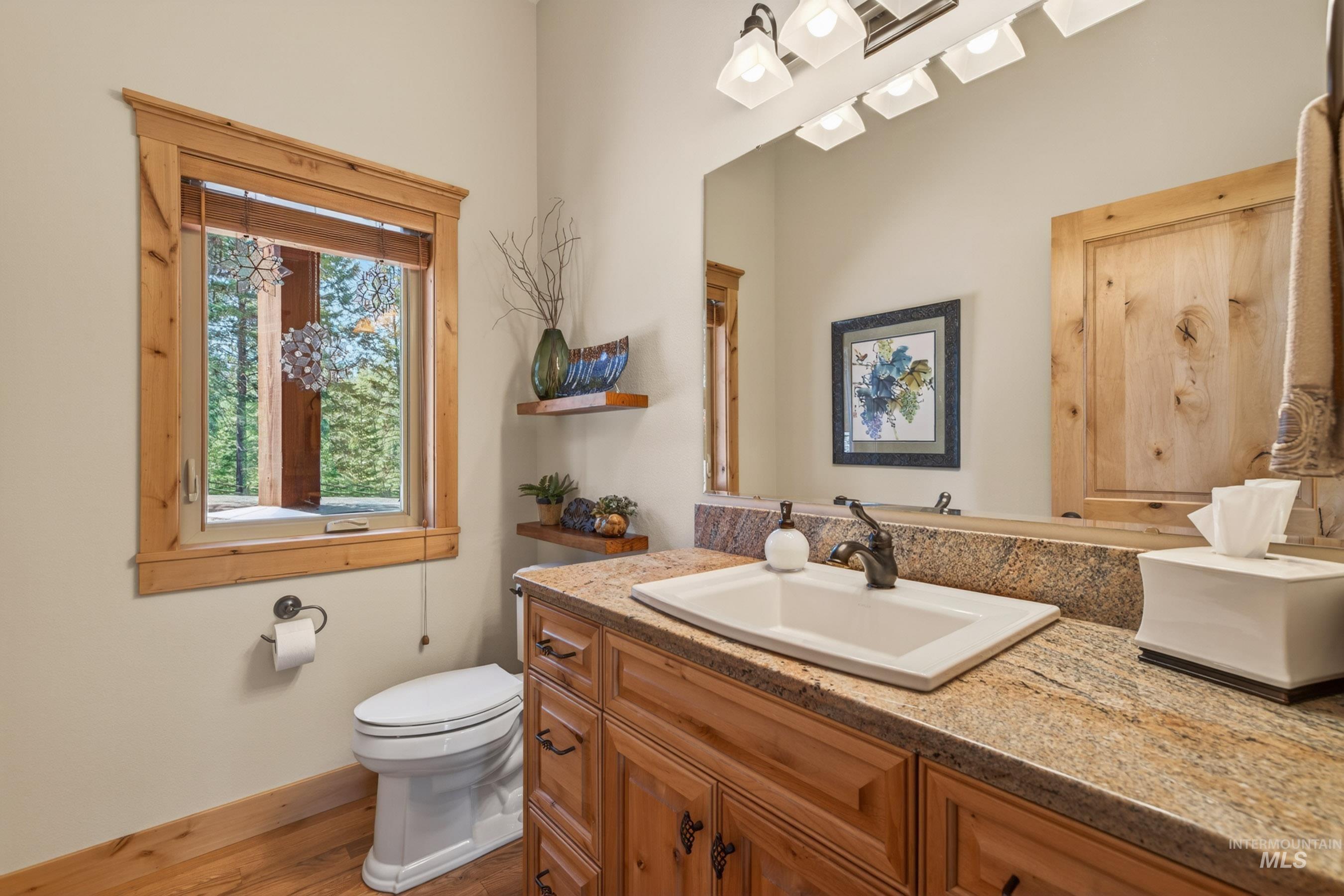 3255 Thrush Creek Road Property Photo 9