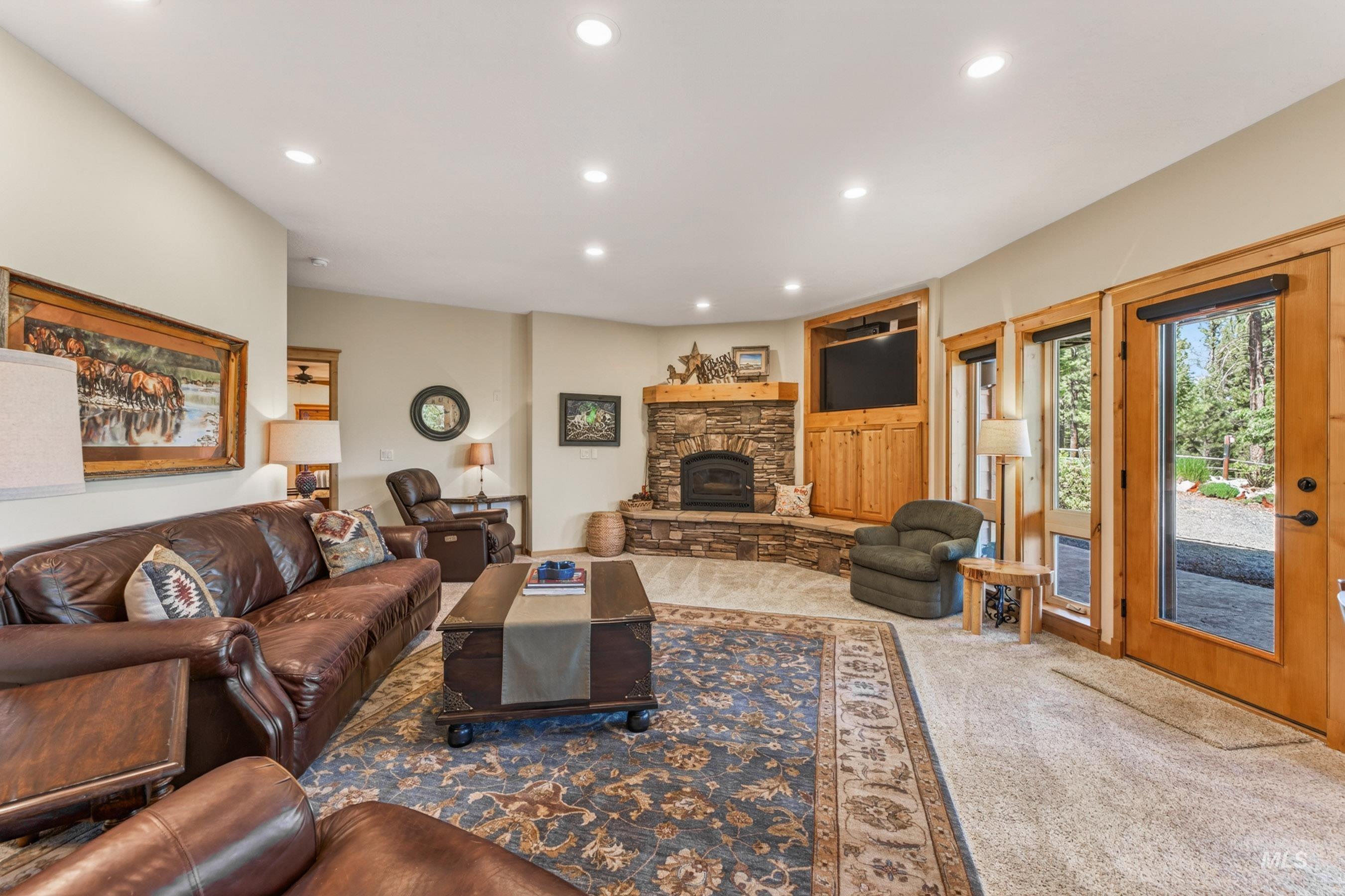 3255 Thrush Creek Road Property Photo 17
