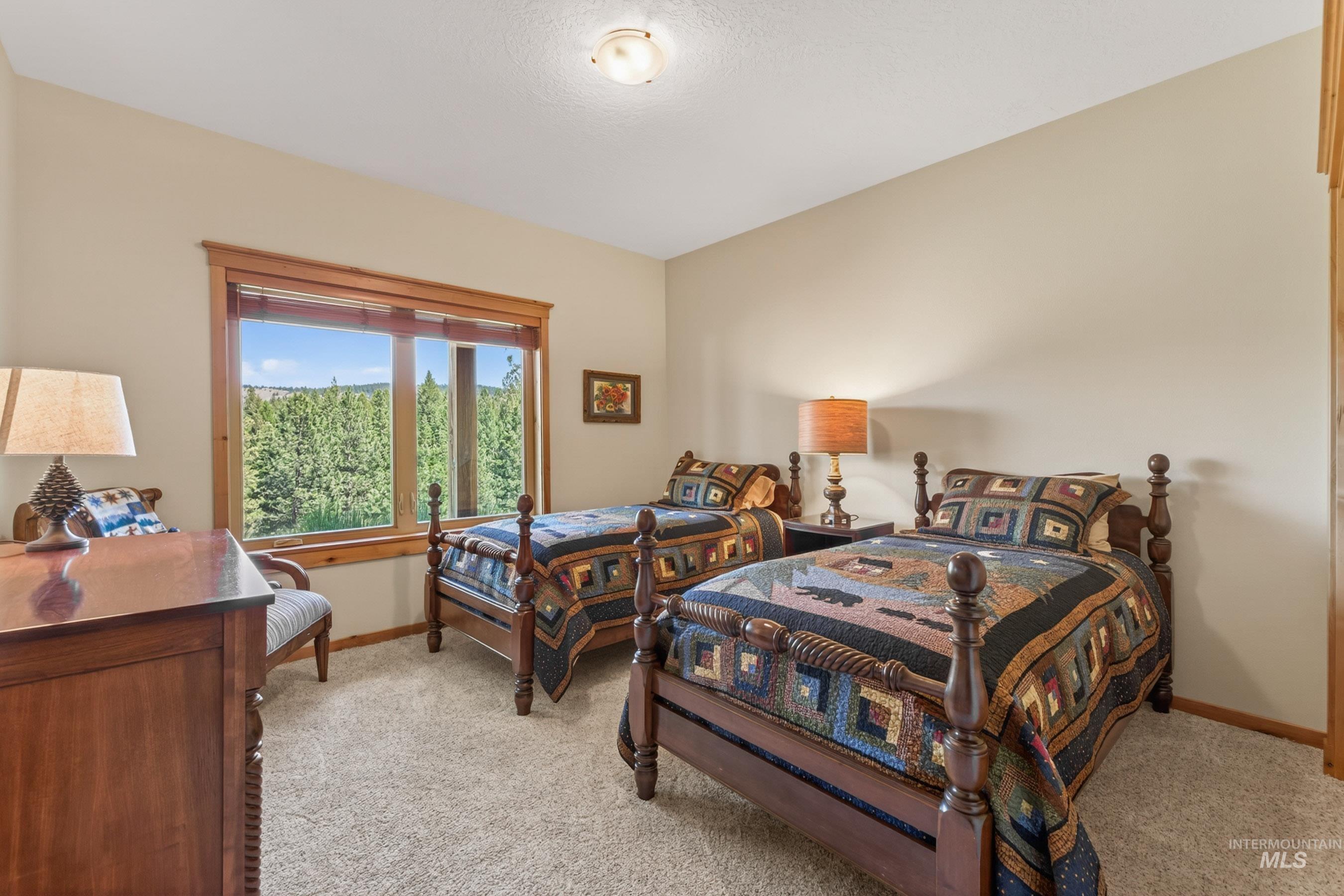 3255 Thrush Creek Road Property Photo 21