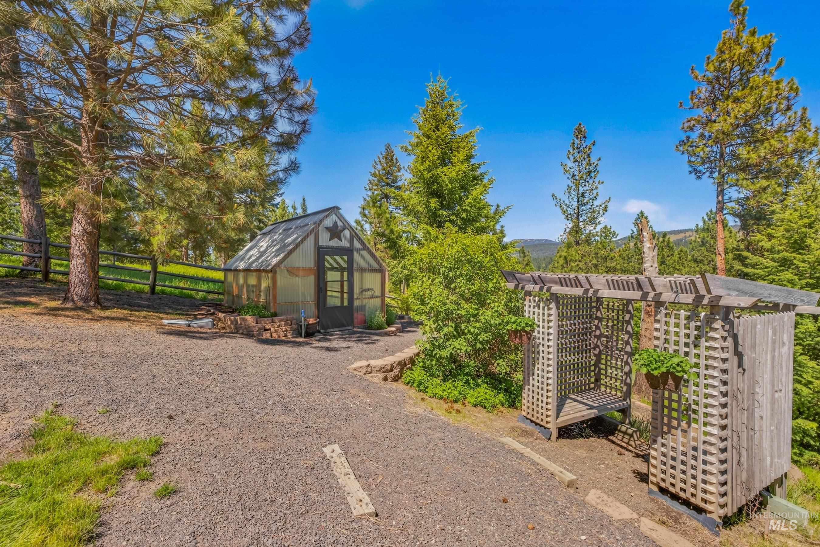 3255 Thrush Creek Road Property Photo 32
