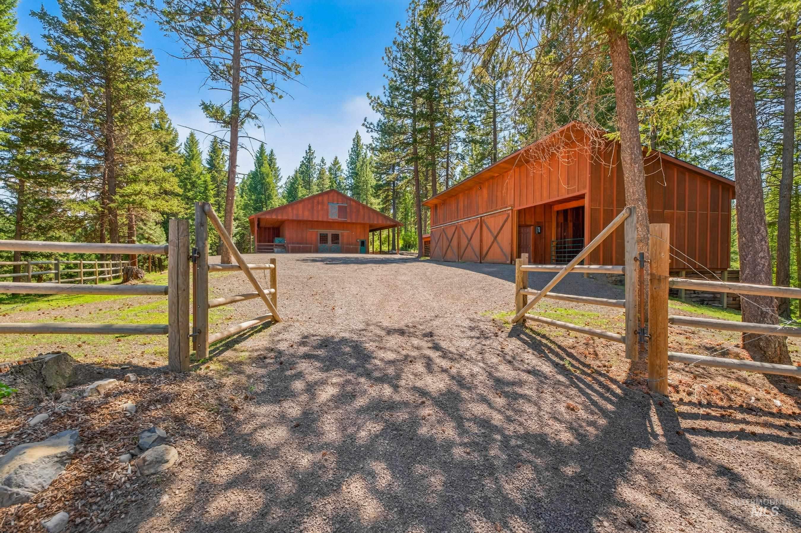 3255 Thrush Creek Road Property Photo 33