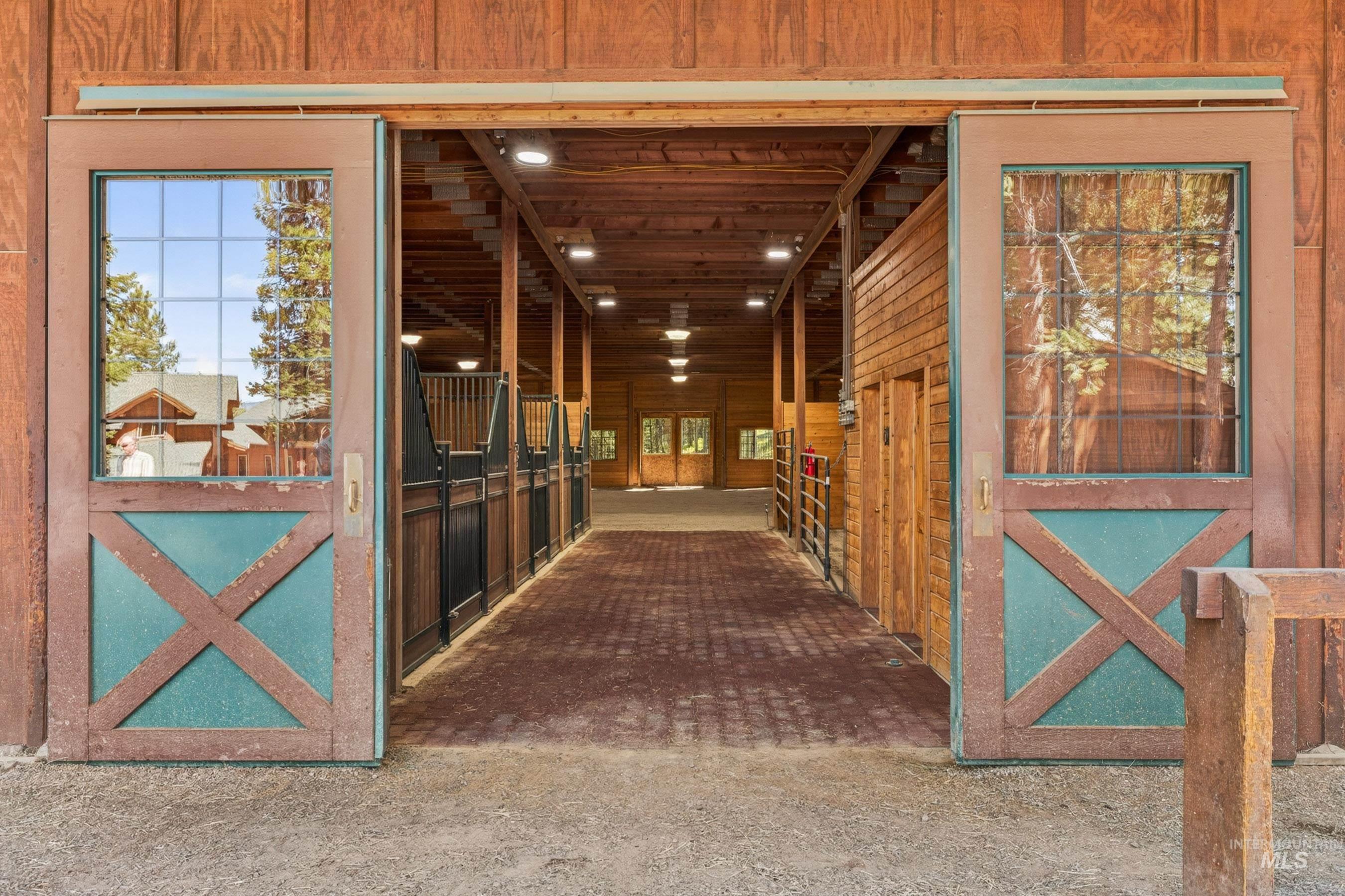 3255 Thrush Creek Road Property Photo 34