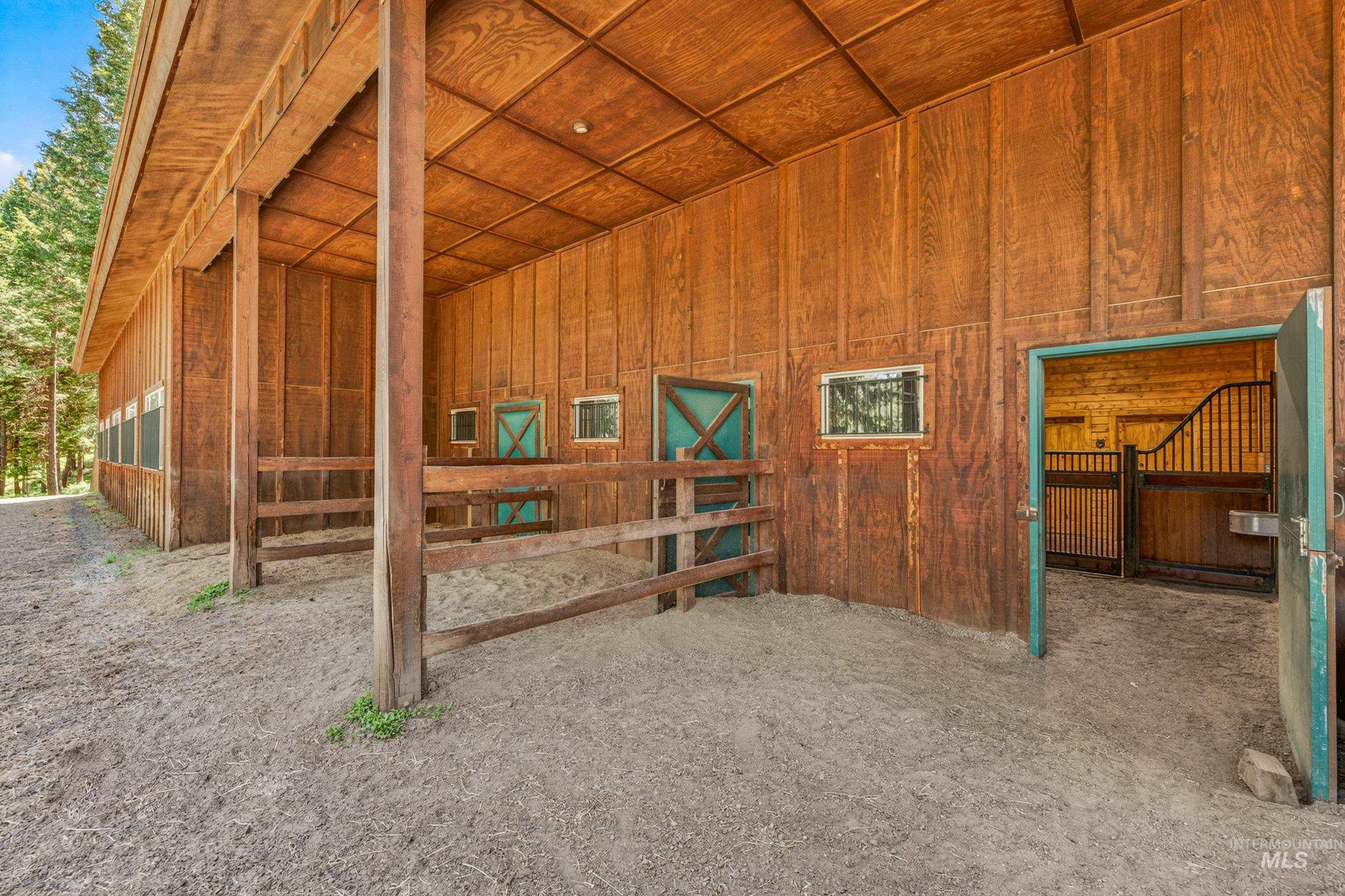 3255 Thrush Creek Road Property Photo 40