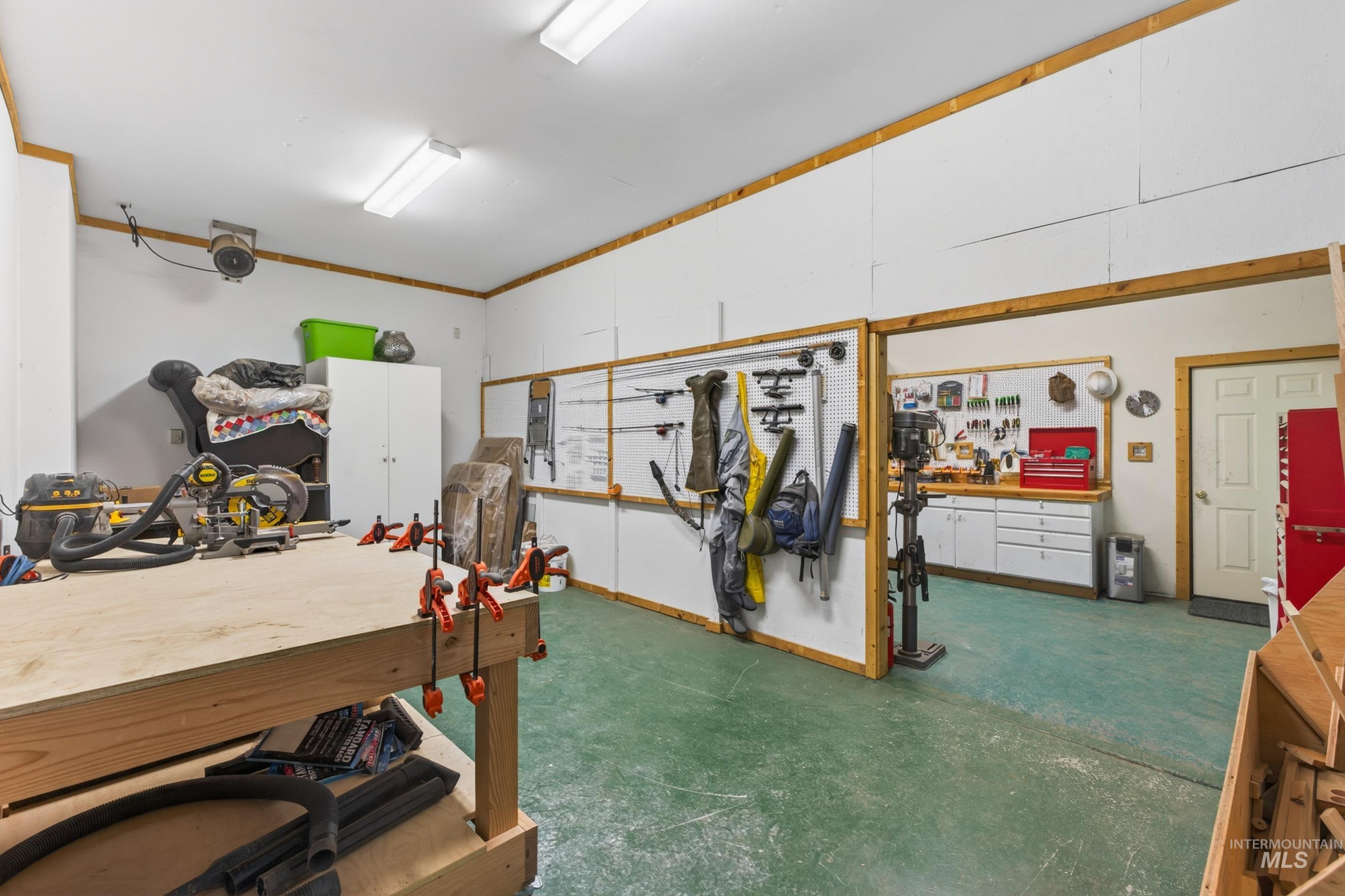 3255 Thrush Creek Road Property Photo 43