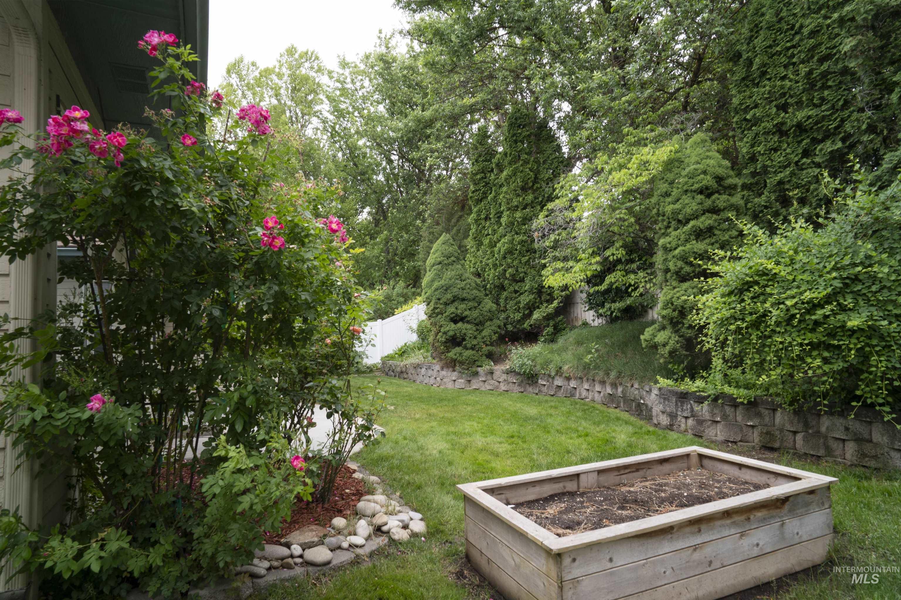 3571 N Rock Creek Ln Property Photo 35