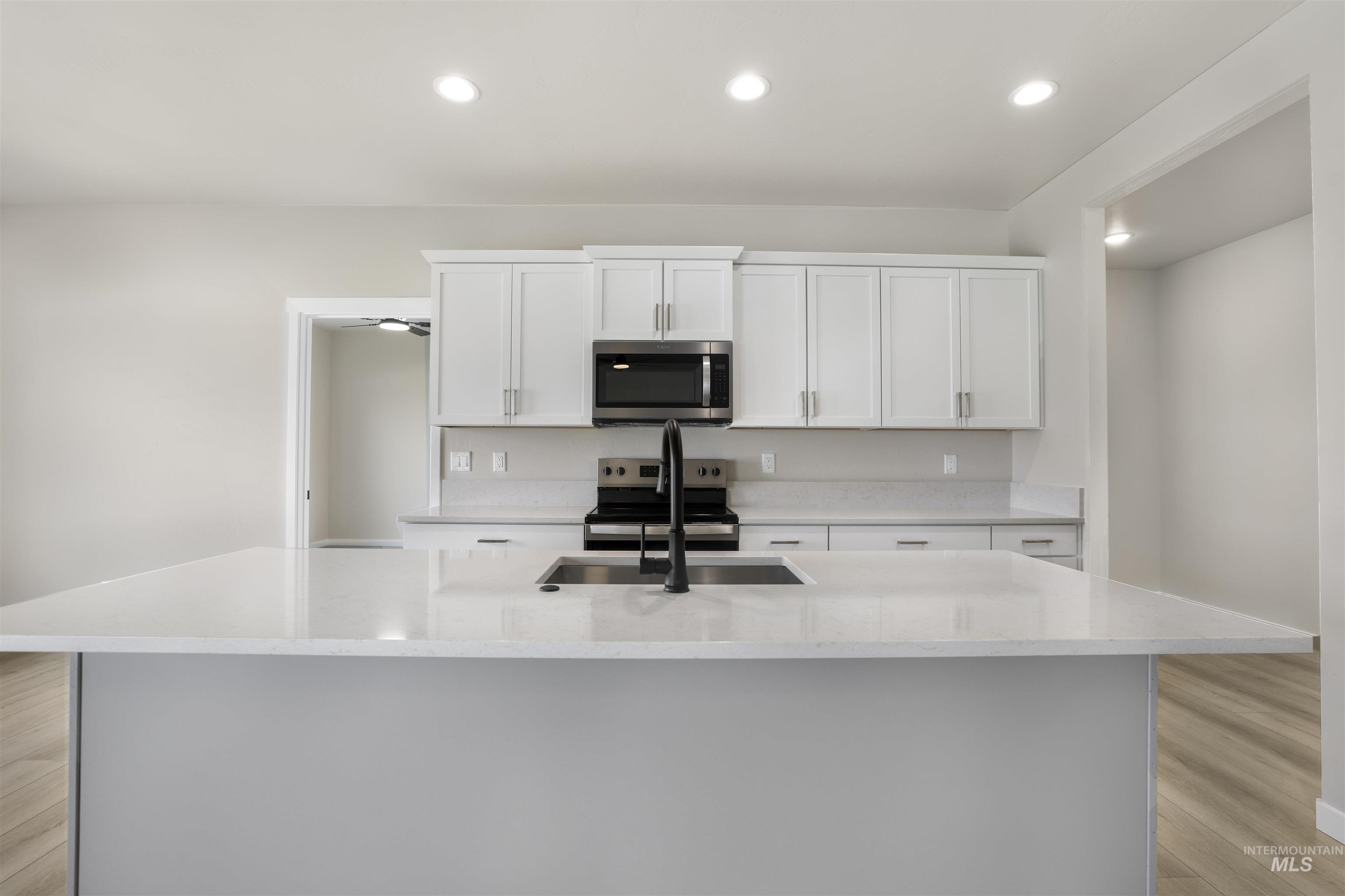 1449 Golden Pheasant Dr Property Photo 15