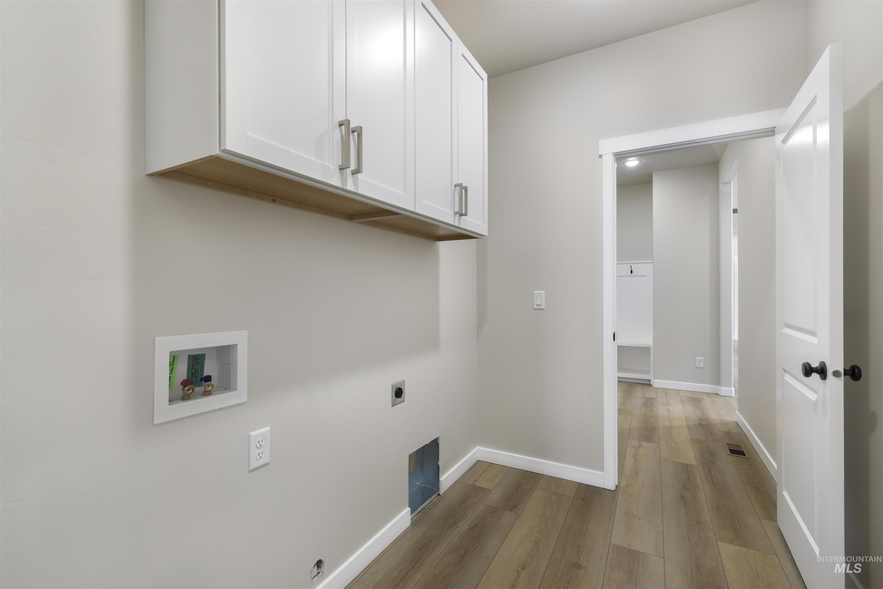 1449 Golden Pheasant Dr Property Photo 19