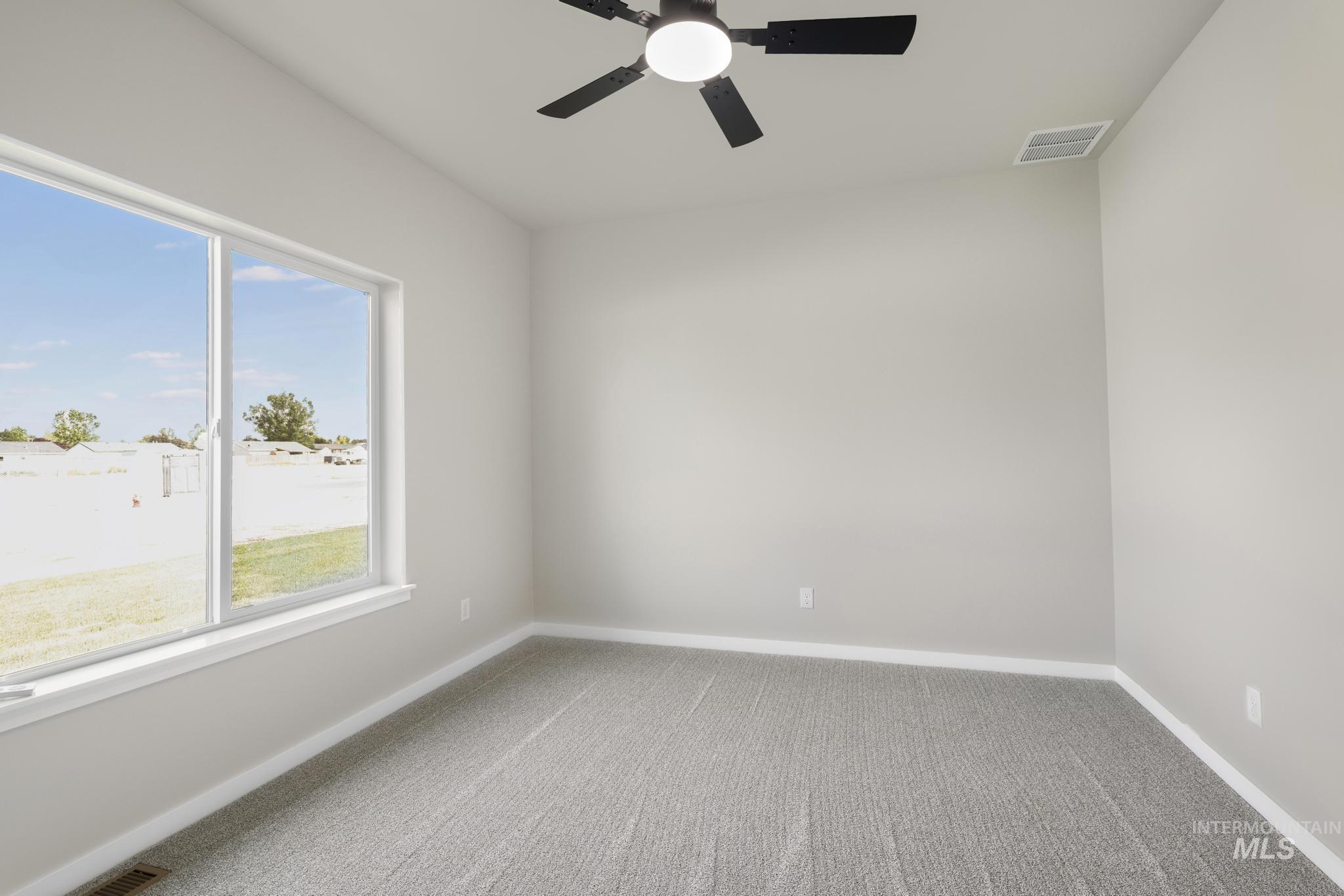 1449 Golden Pheasant Dr Property Photo 28