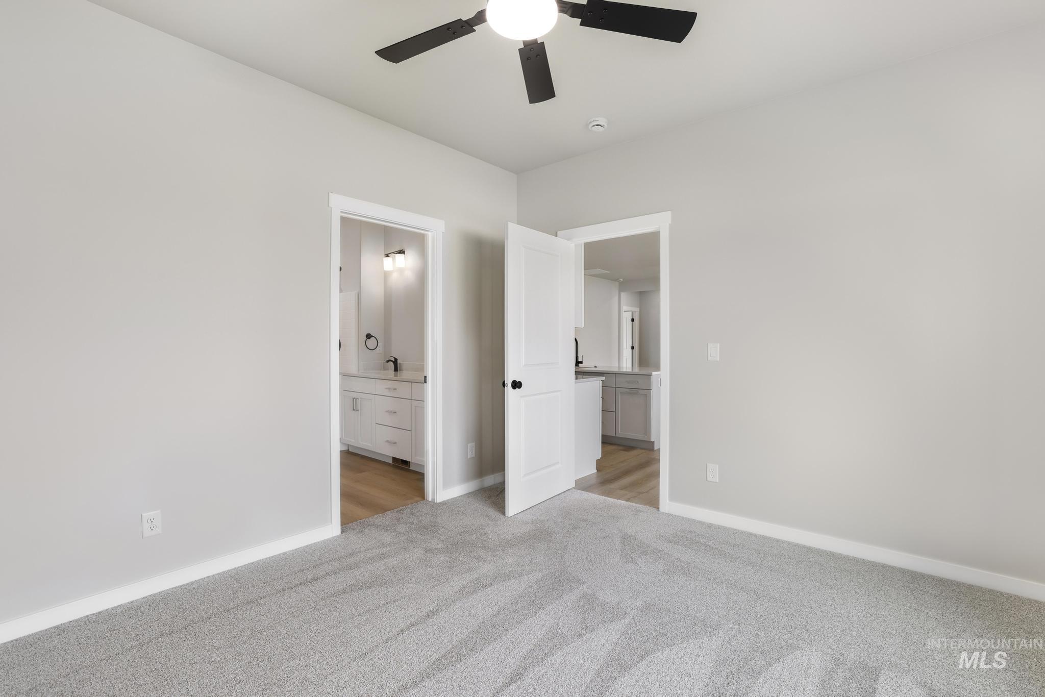 1449 Golden Pheasant Dr Property Photo 29