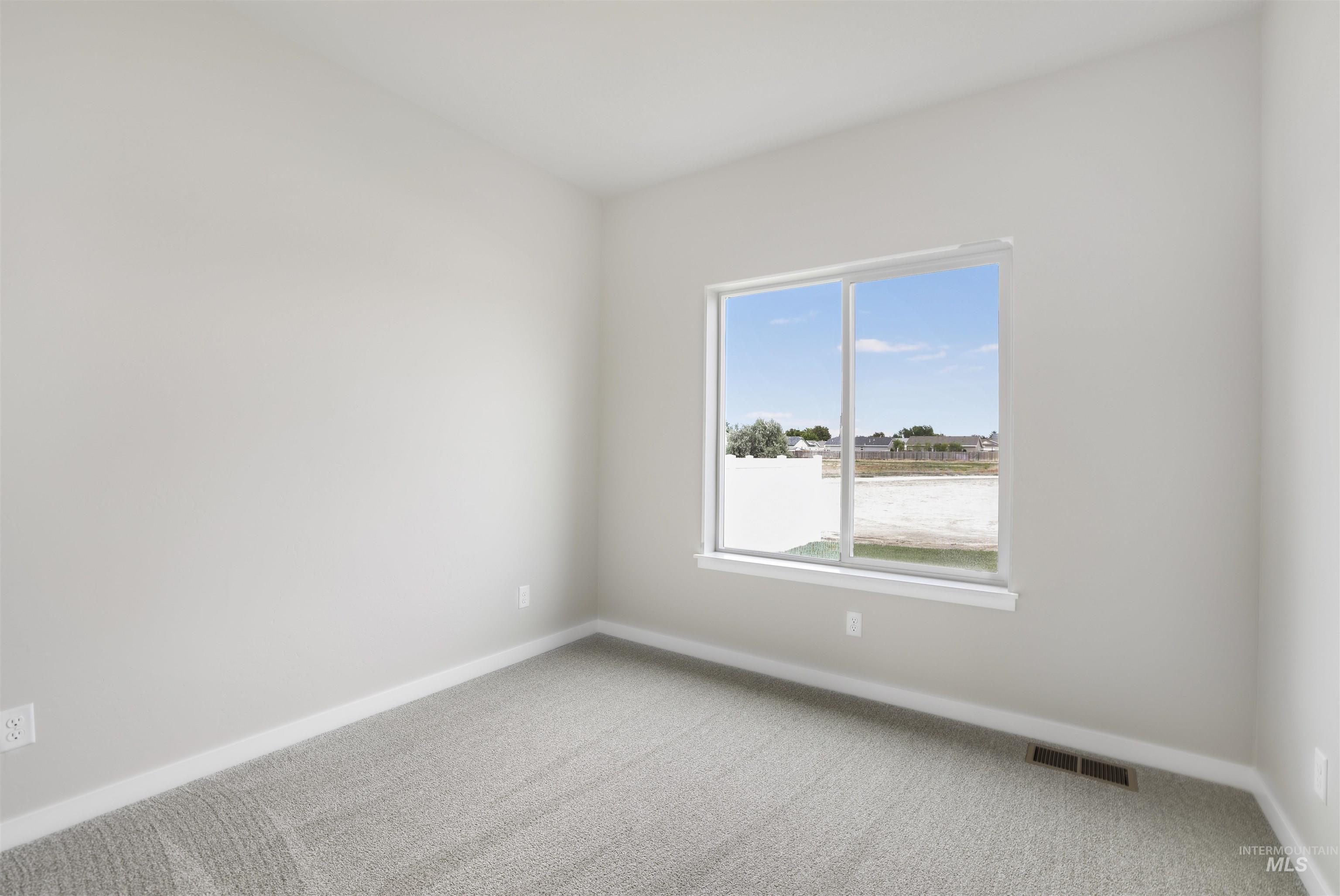 1449 Golden Pheasant Dr Property Photo 33