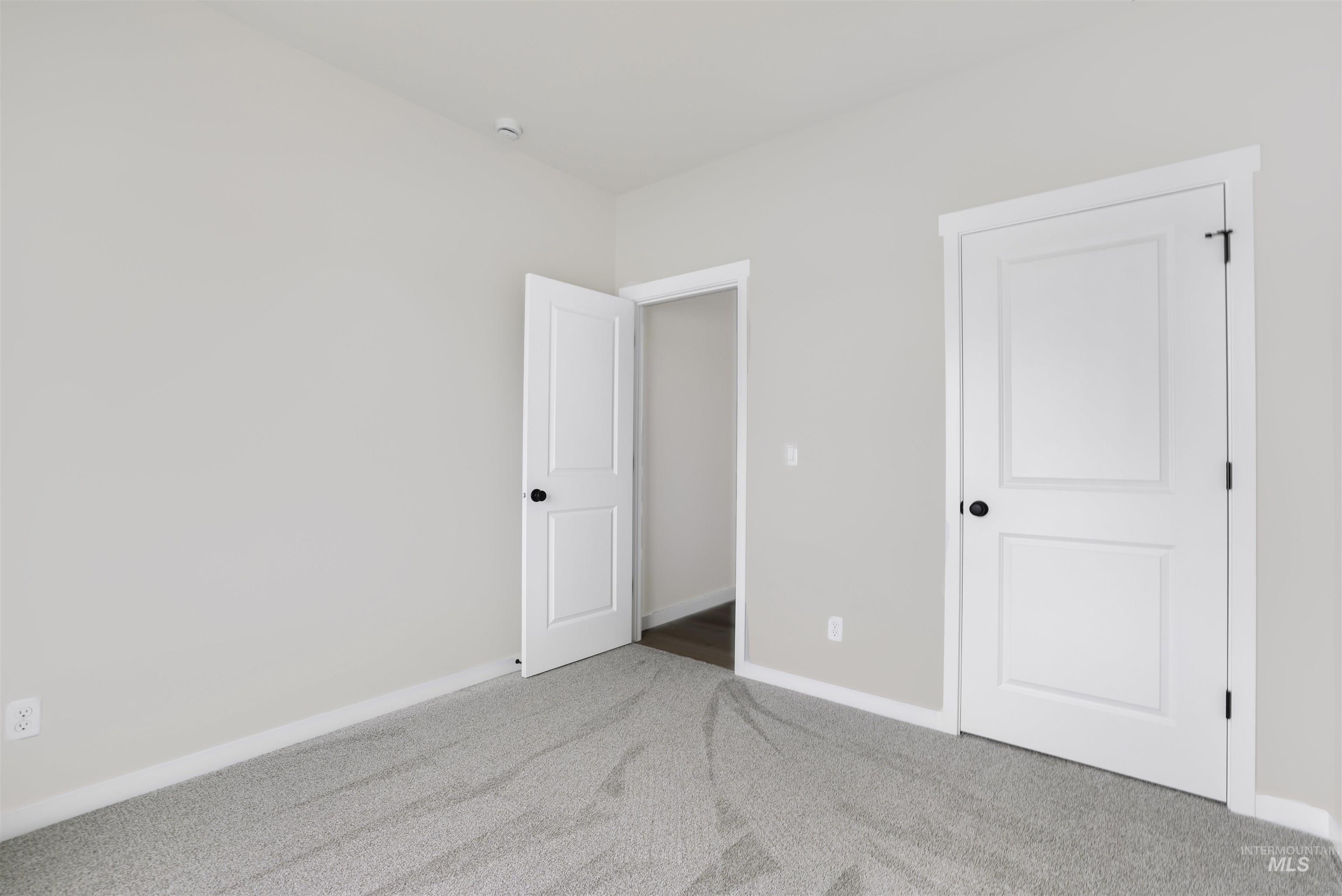 1449 Golden Pheasant Dr Property Photo 34