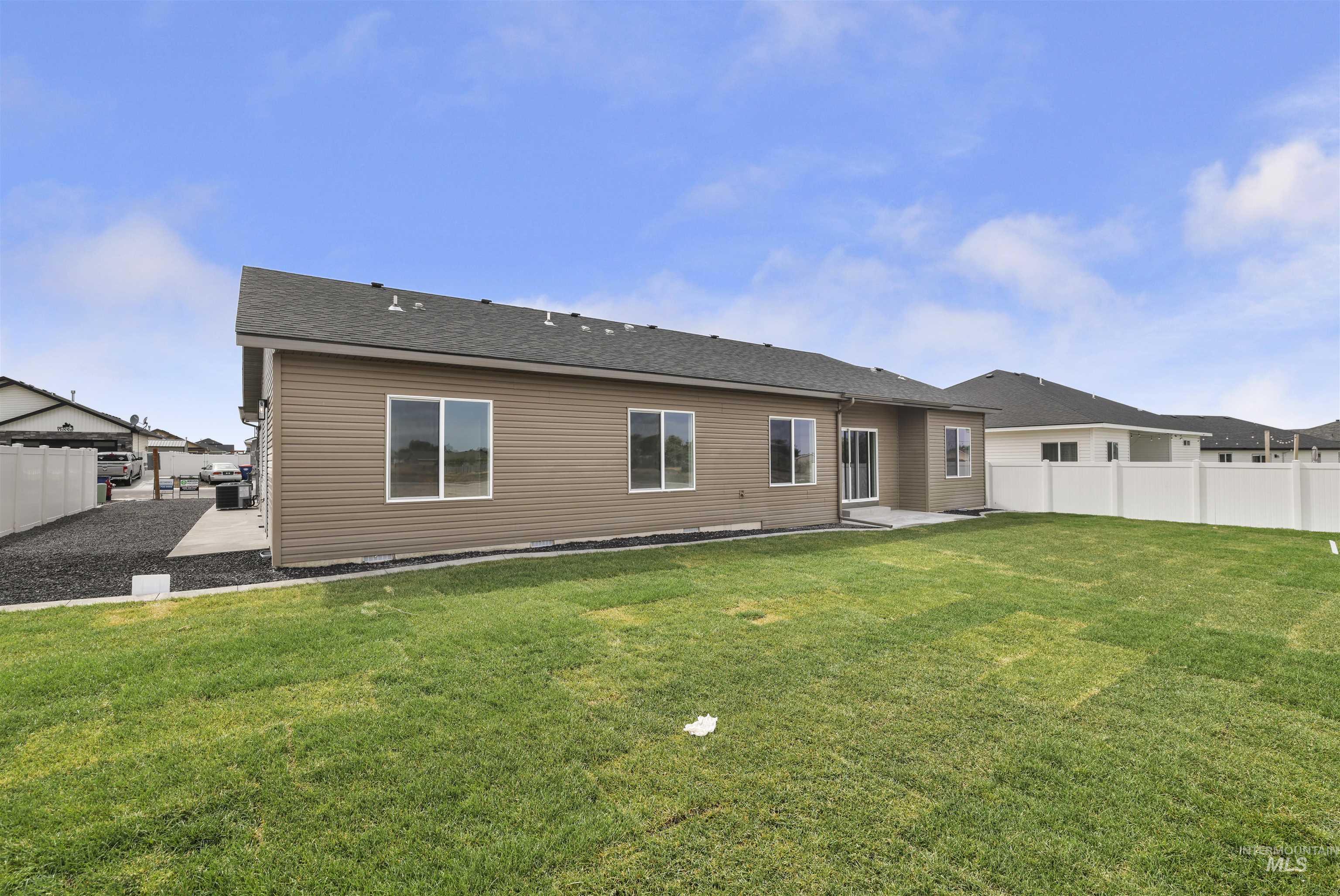 1449 Golden Pheasant Dr Property Photo 42