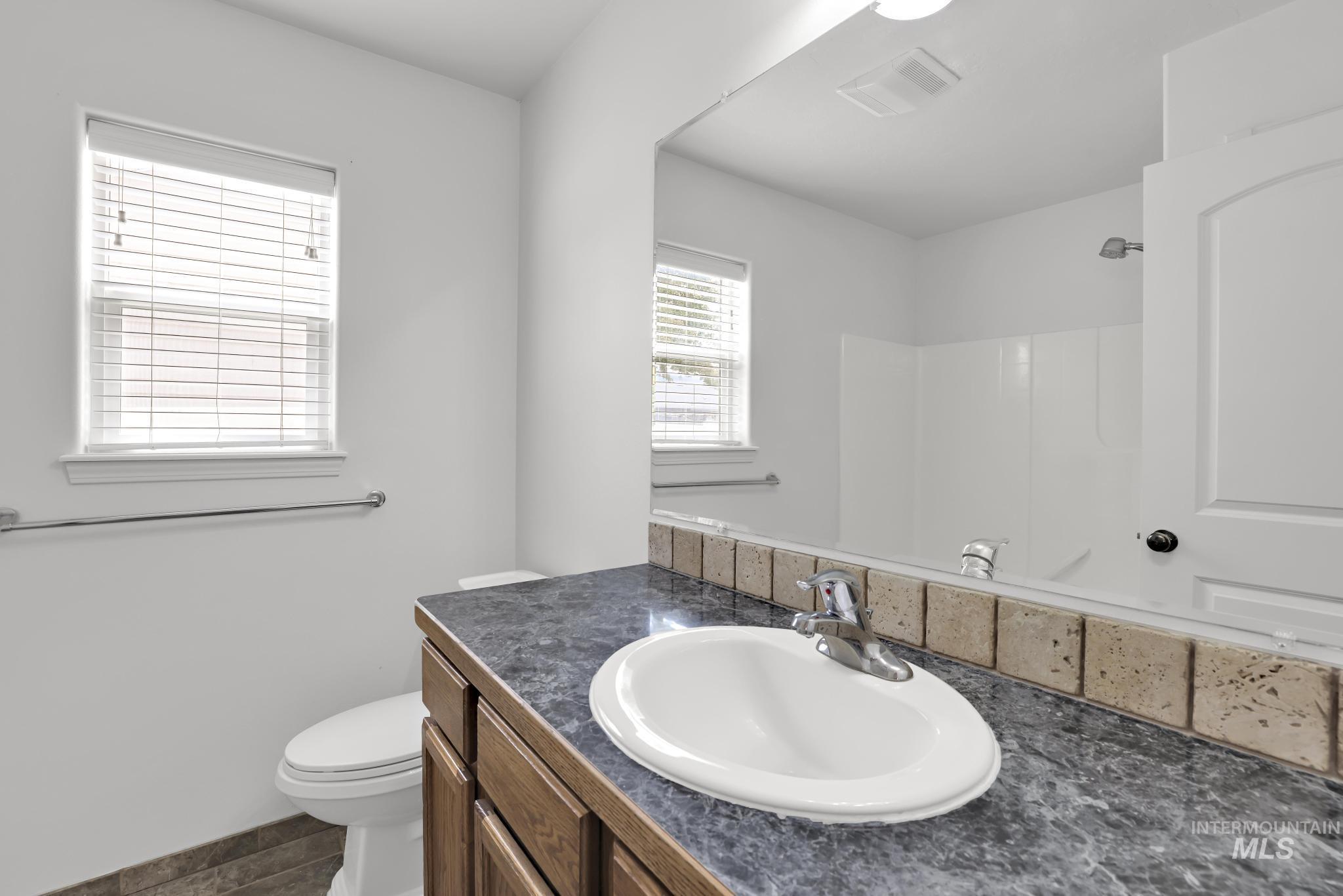 1215 Quail St Property Photo 16