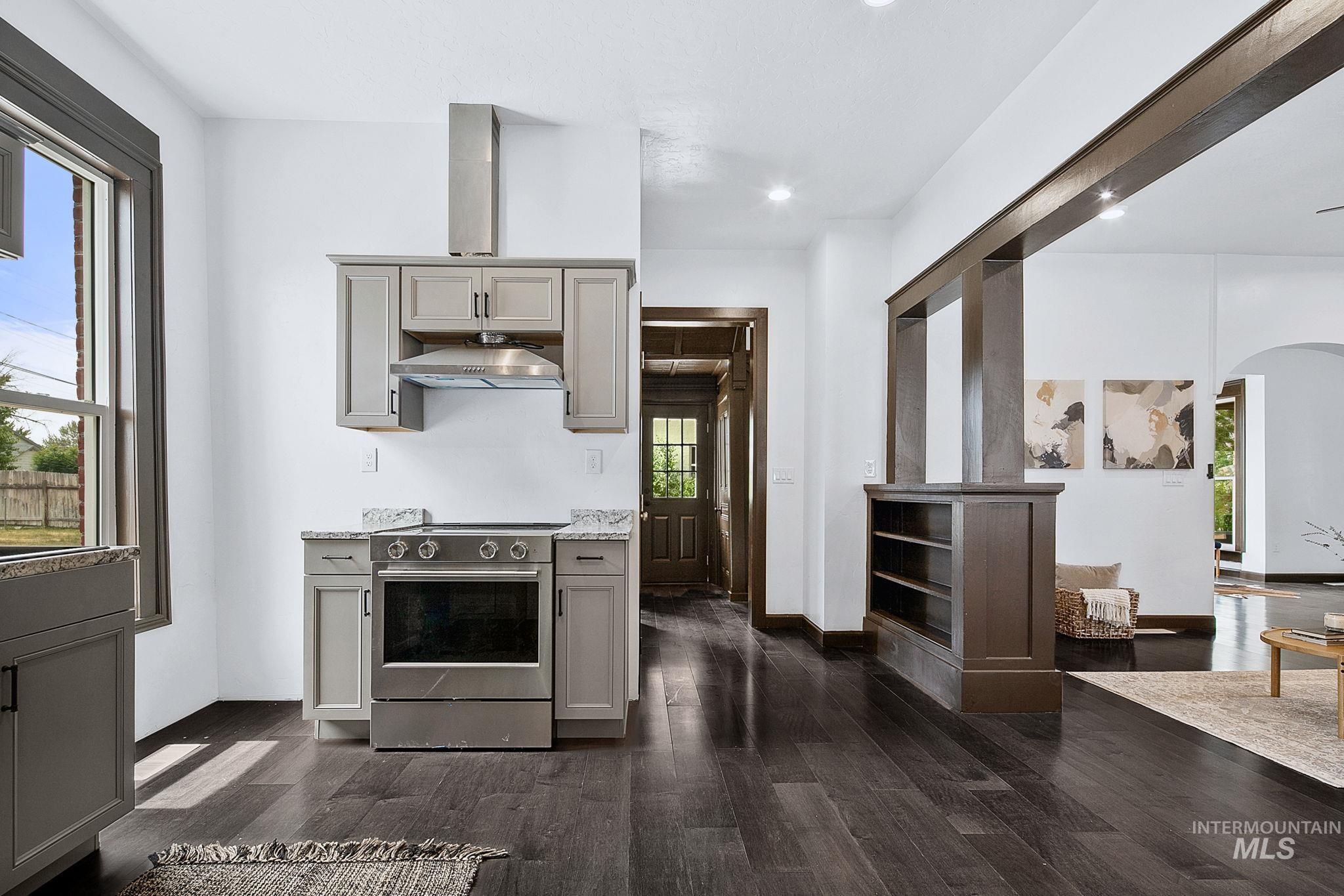 1122 1st Avenue South Property Photo 9