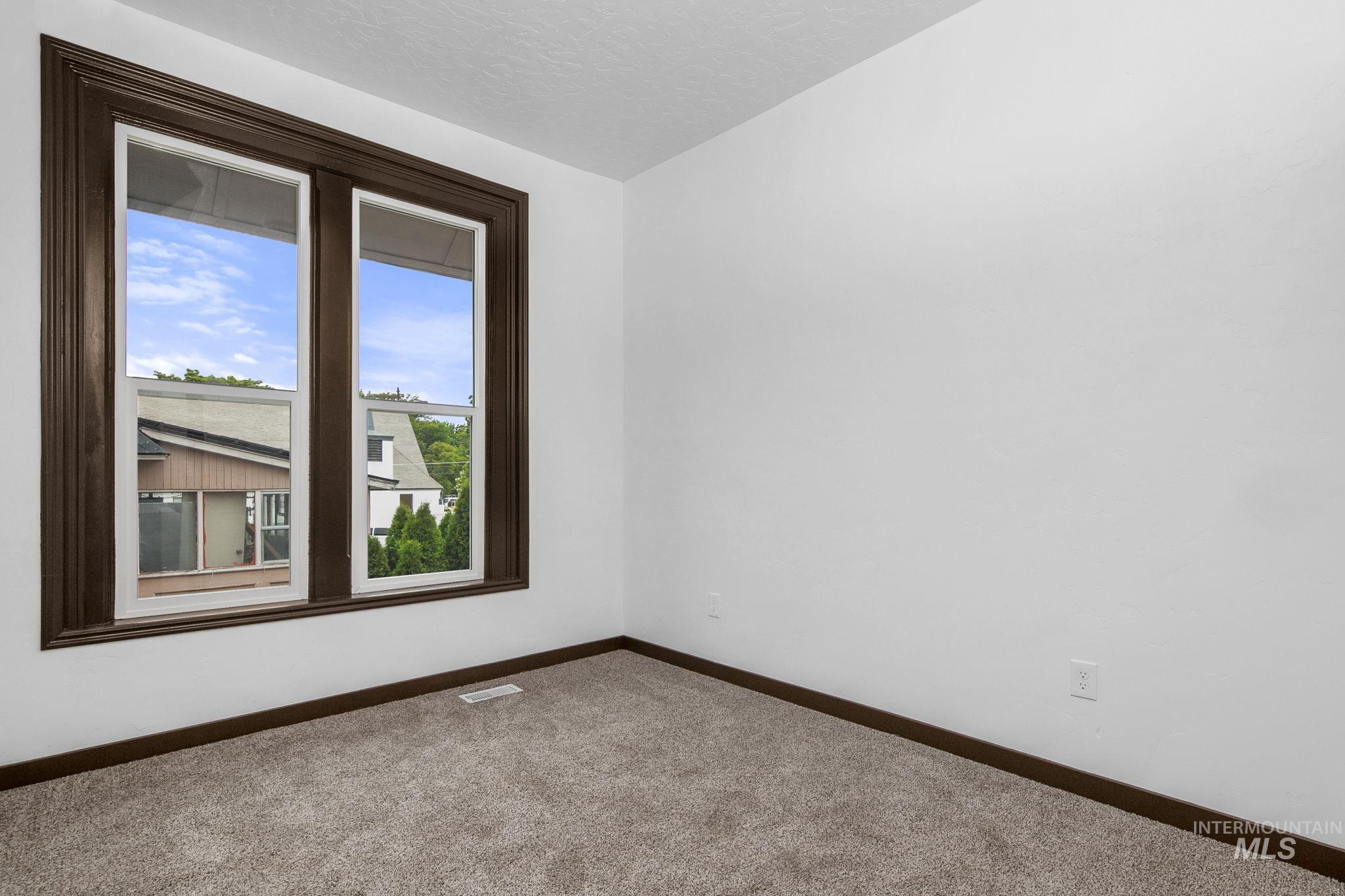 1122 1st Avenue South Property Photo 36