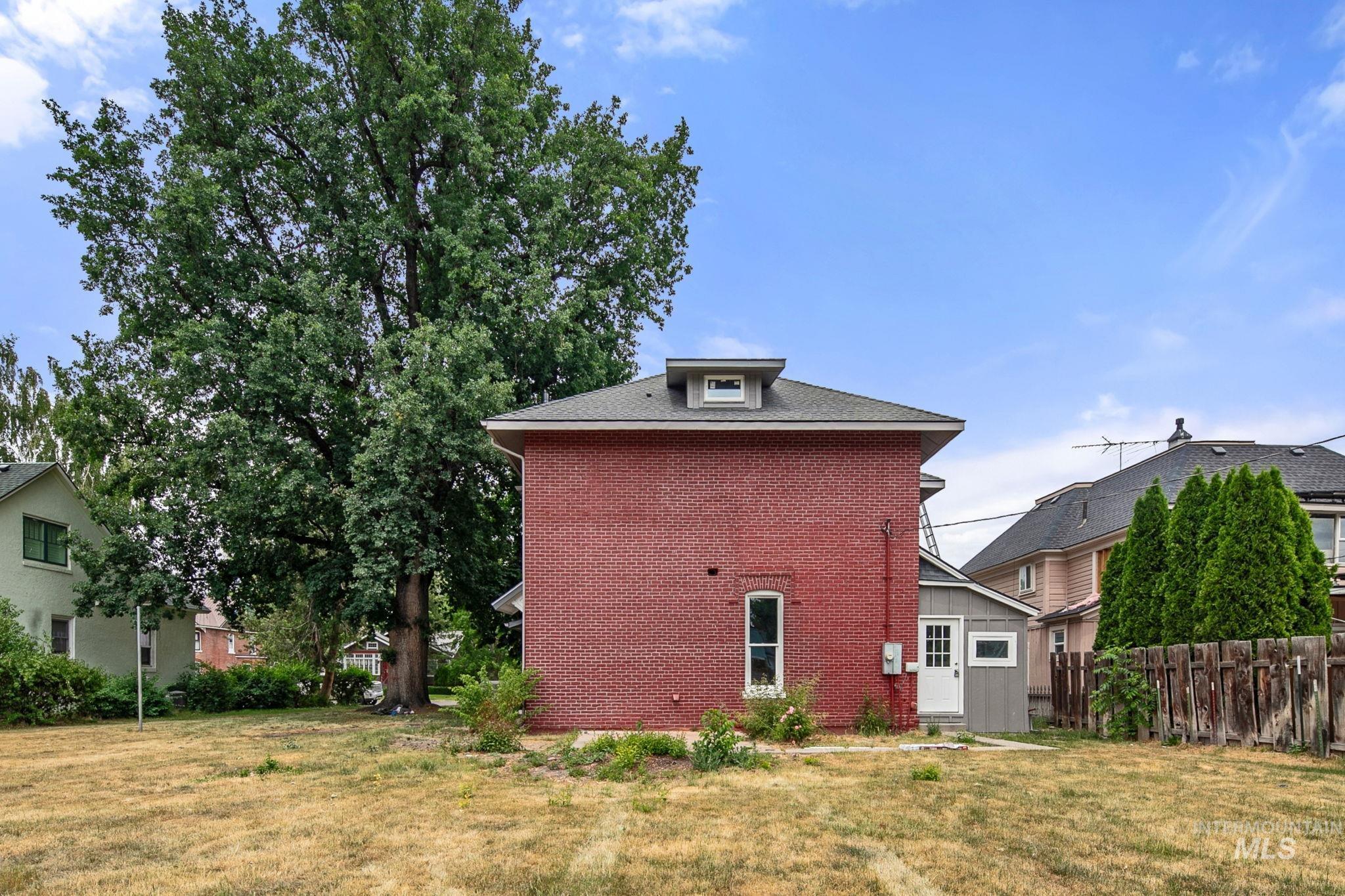 1122 1st Avenue South Property Photo 48