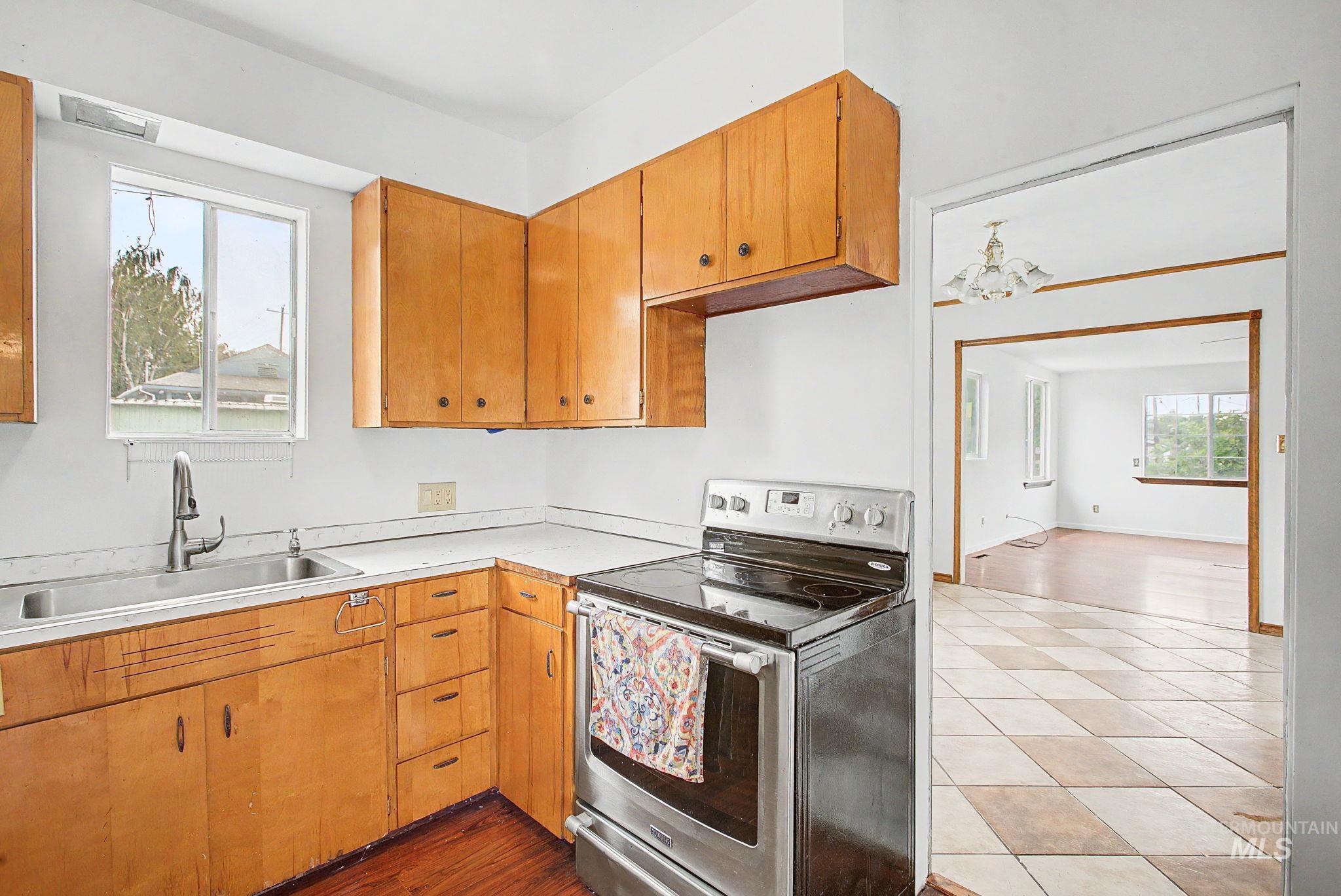 813 10th Street Property Photo 14