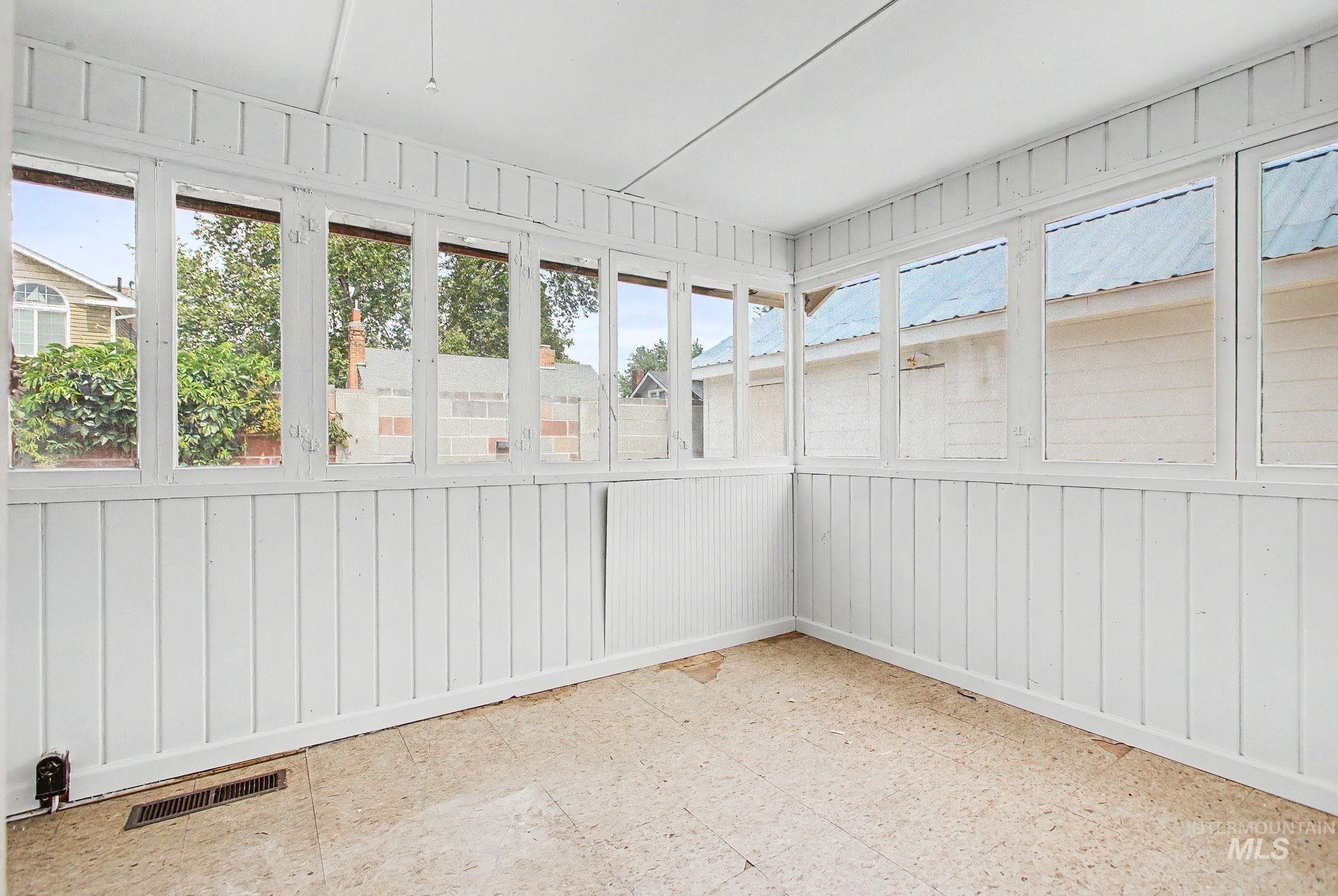 813 10th Street Property Photo 23
