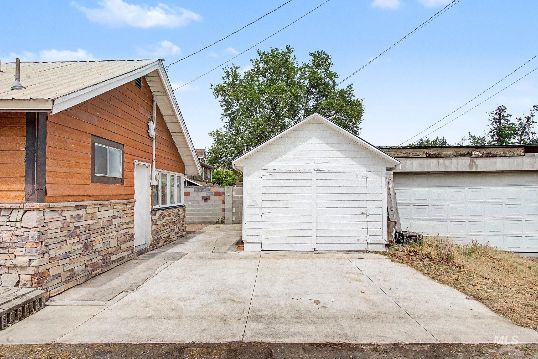 813 10th Street Property Photo 29