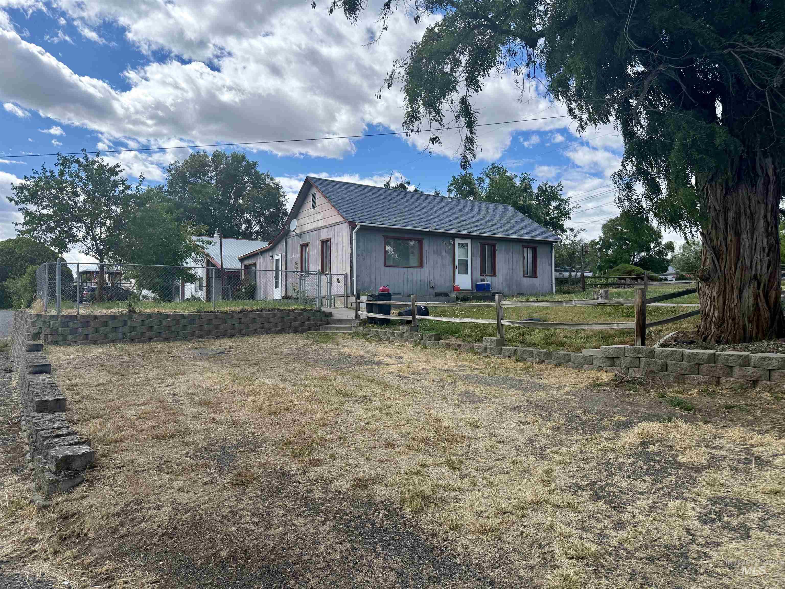 1040 Bridger Ln Property Photo 1