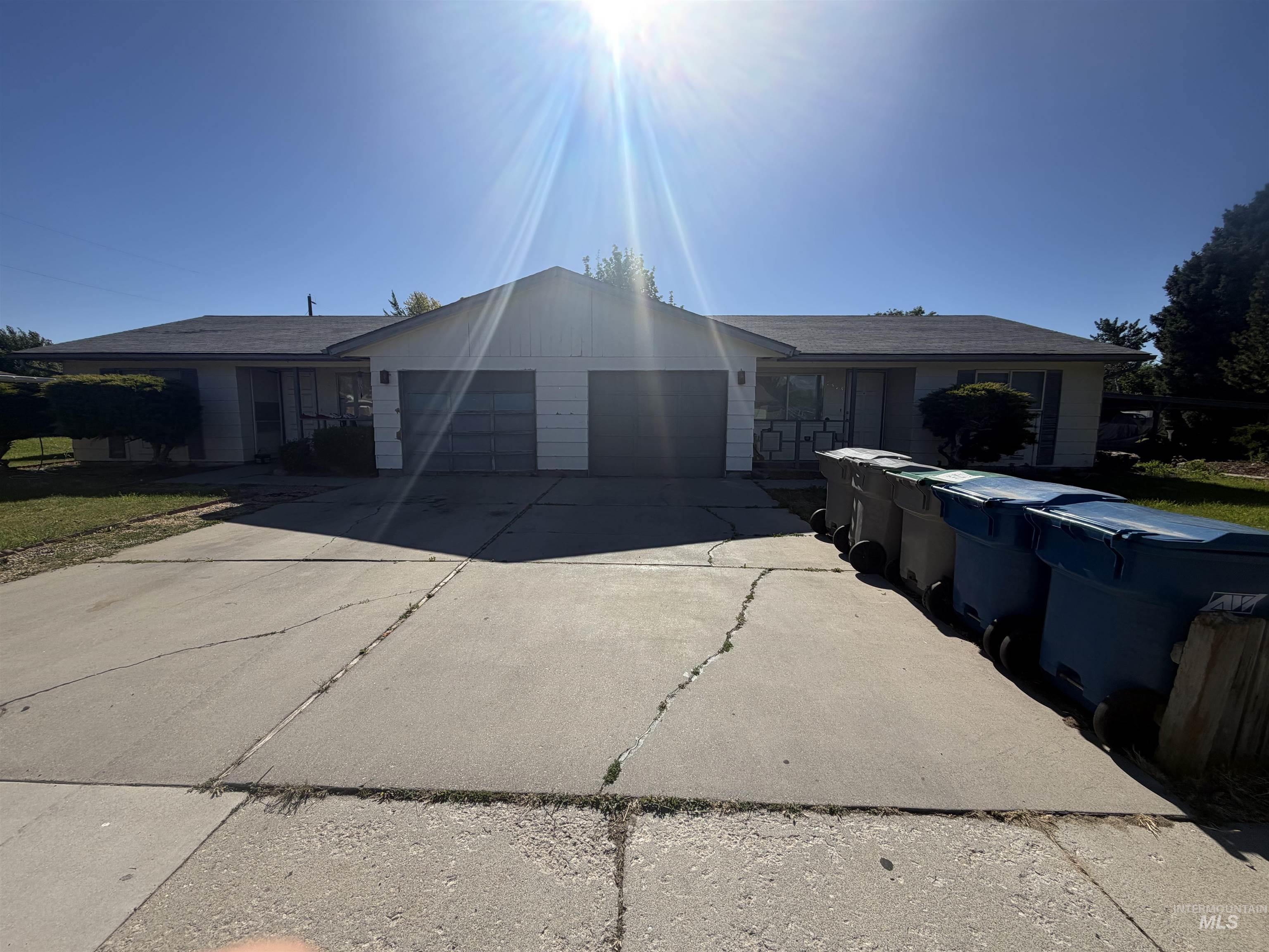 2321 & 2323 N Hampton Rd