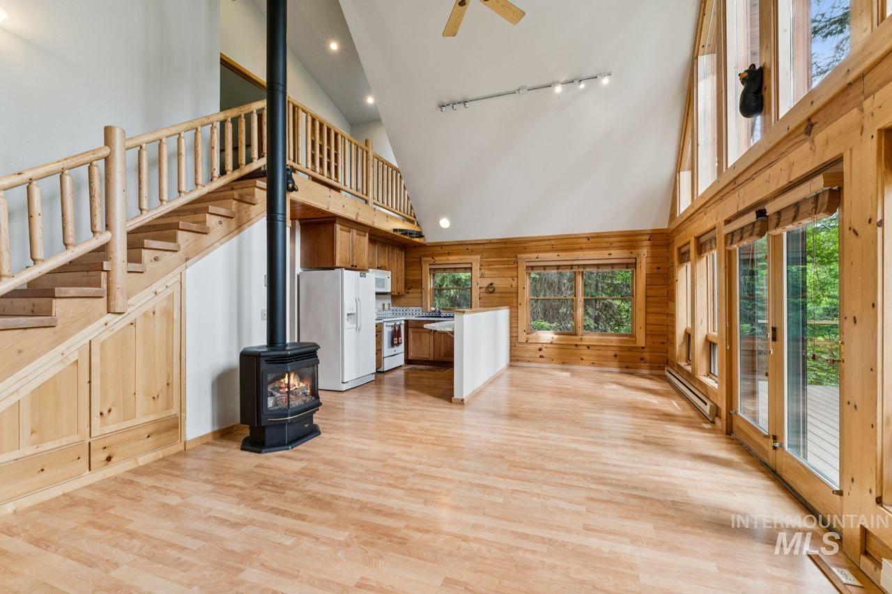 220 Ernesto Property Photo 6