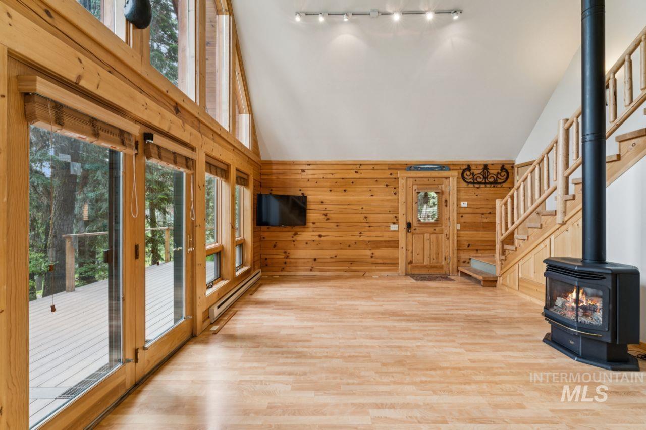 220 Ernesto Property Photo 8