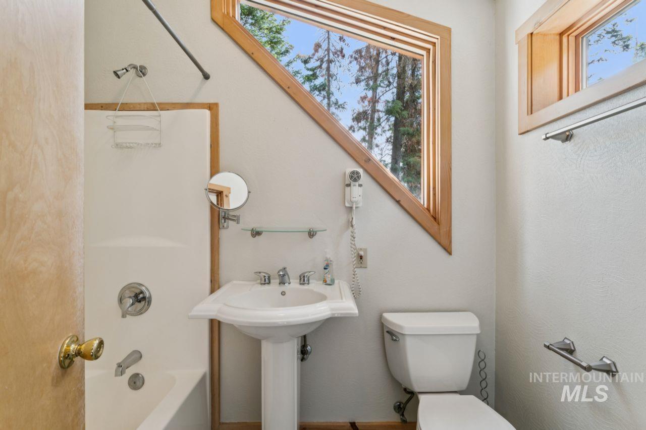 220 Ernesto Property Photo 20