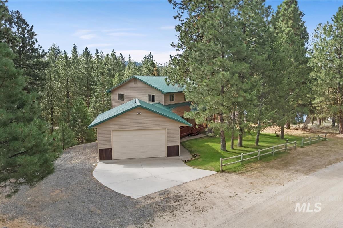 1496 Pine Ridge Property Photo 5