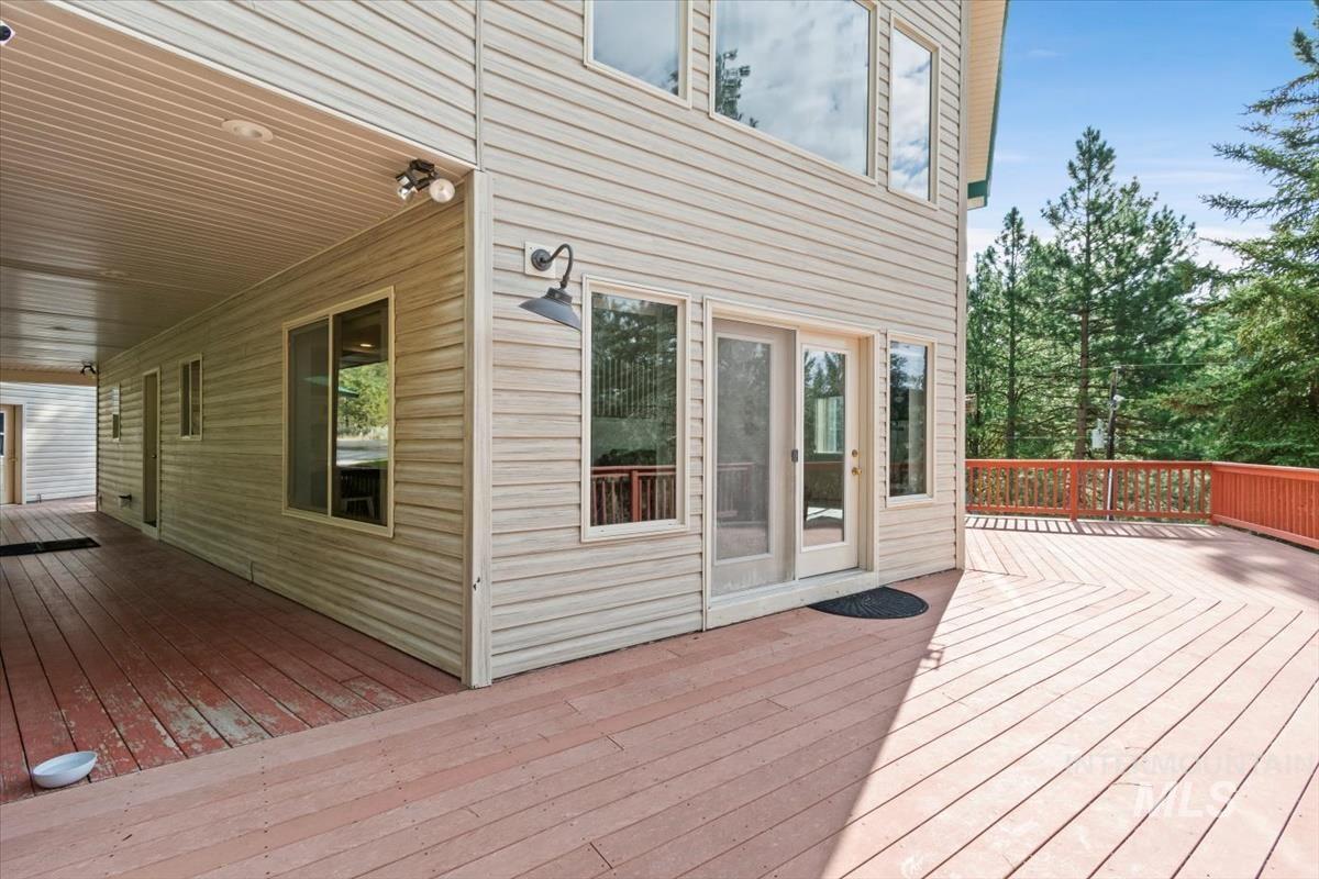 1496 Pine Ridge Property Photo 29