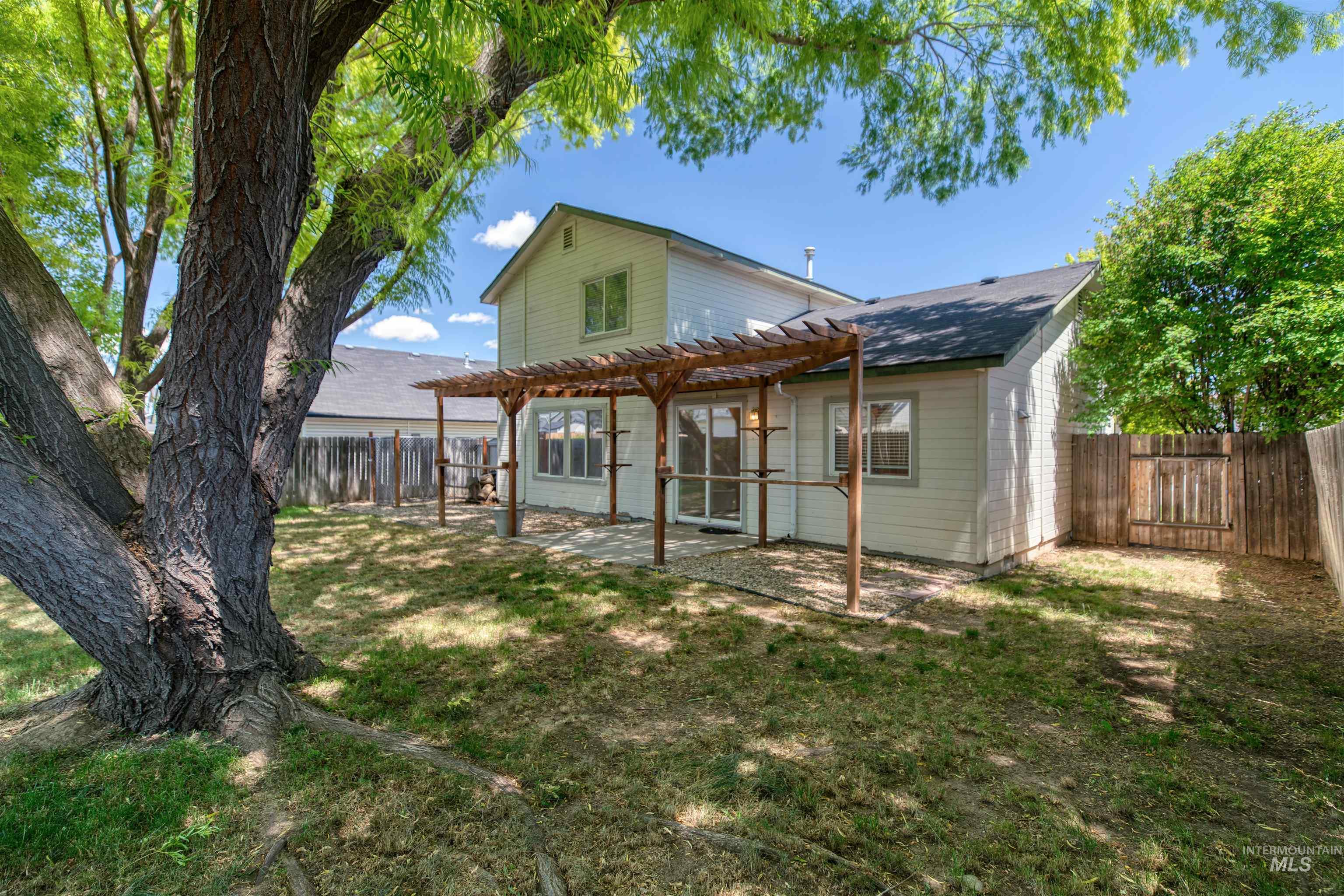 615 Royal St Property Photo 39