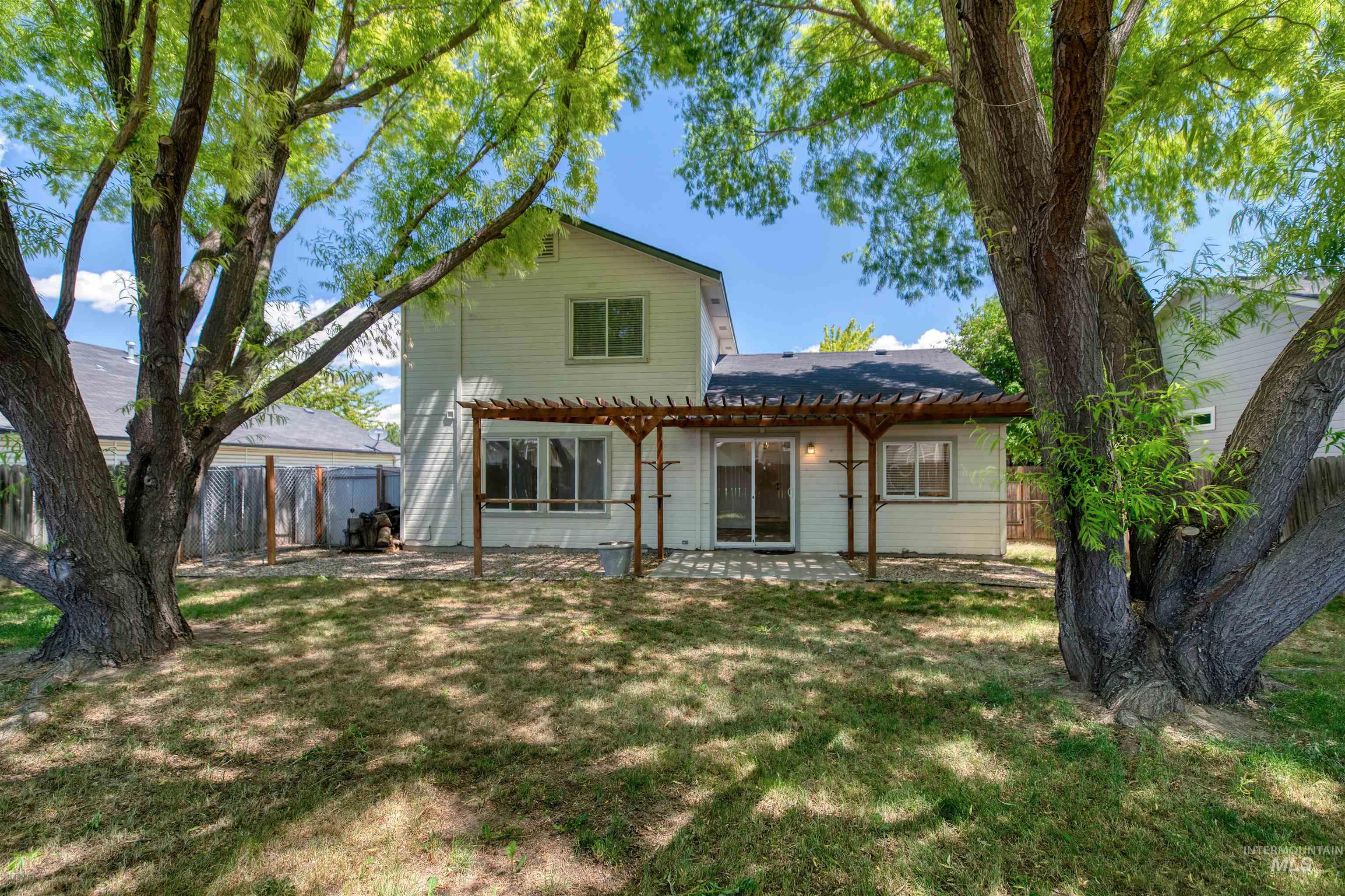 615 Royal St Property Photo 41