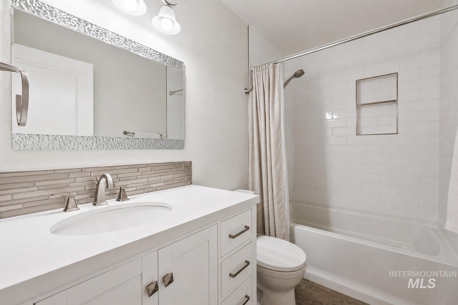 2717 S Harbour Springs Property Photo 19